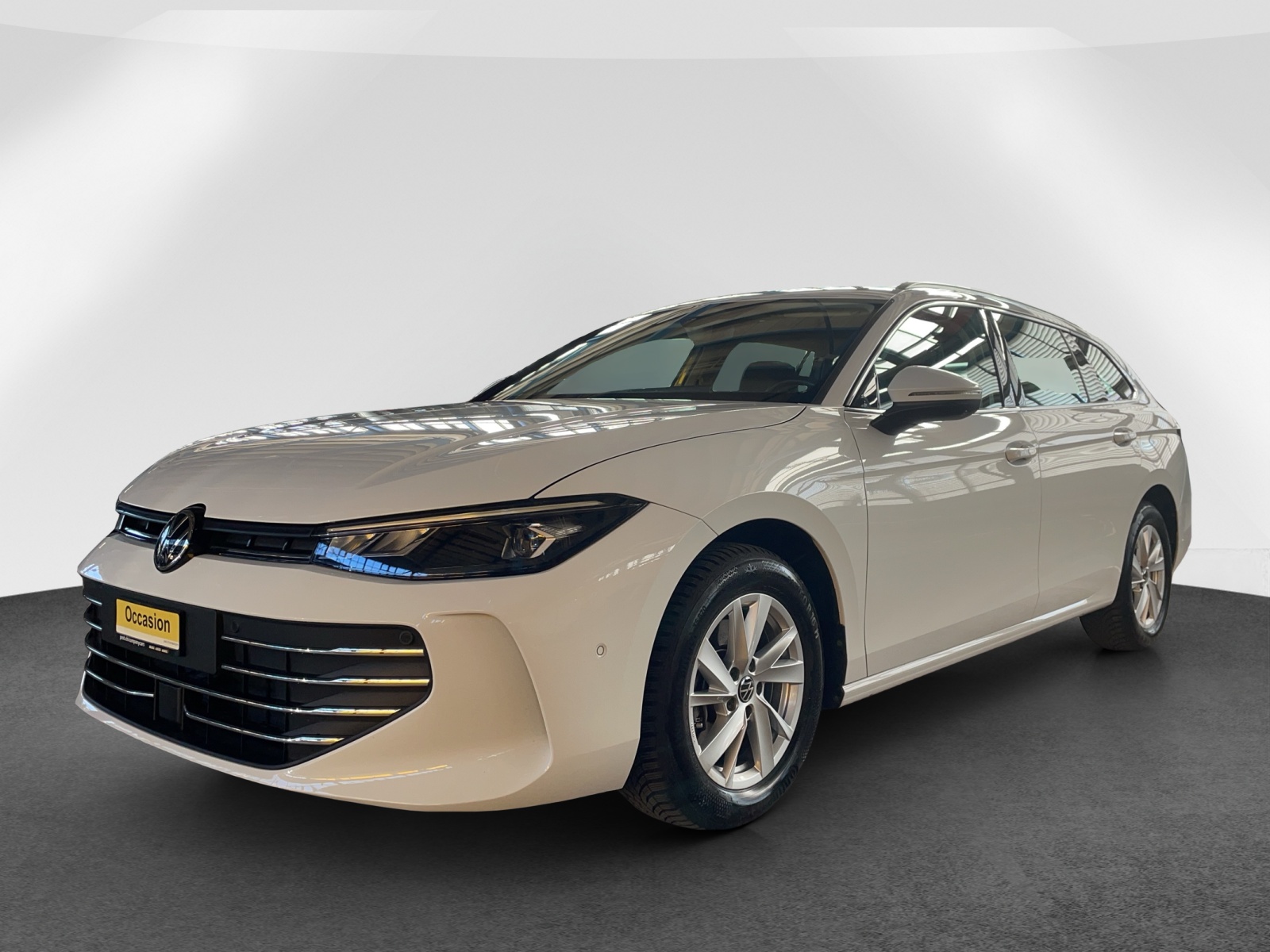 VW Passat Variant 2.0 TDI Business DSG-image-2