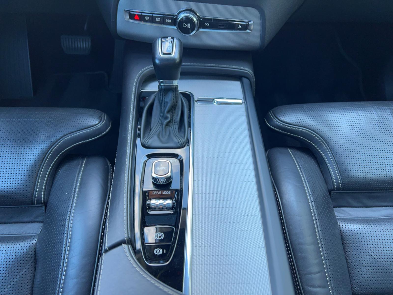 VOLVO XC90 D5 AWD Inscription Geartronic-image-20
