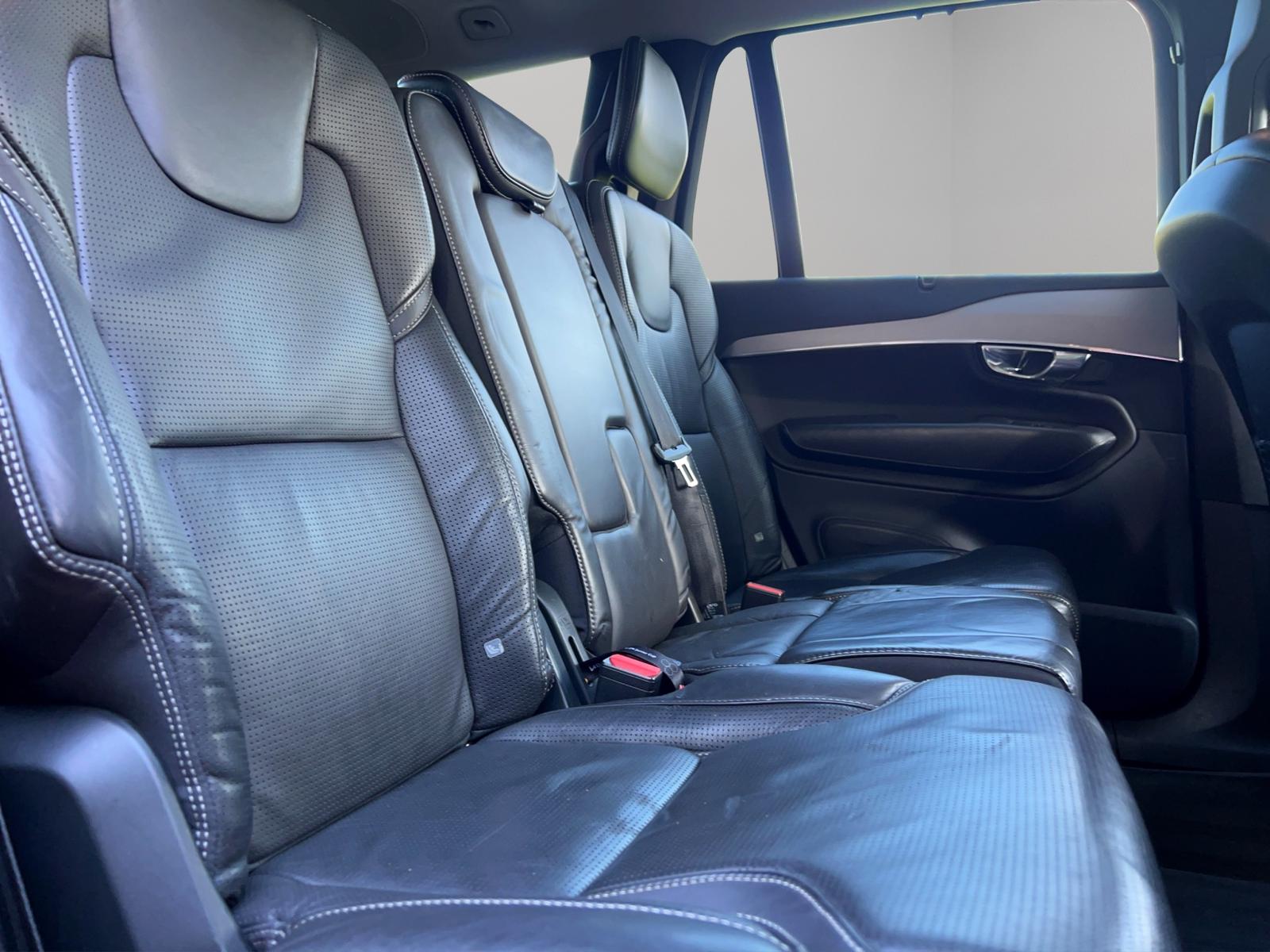 VOLVO XC90 D5 AWD Inscription Geartronic-image-25