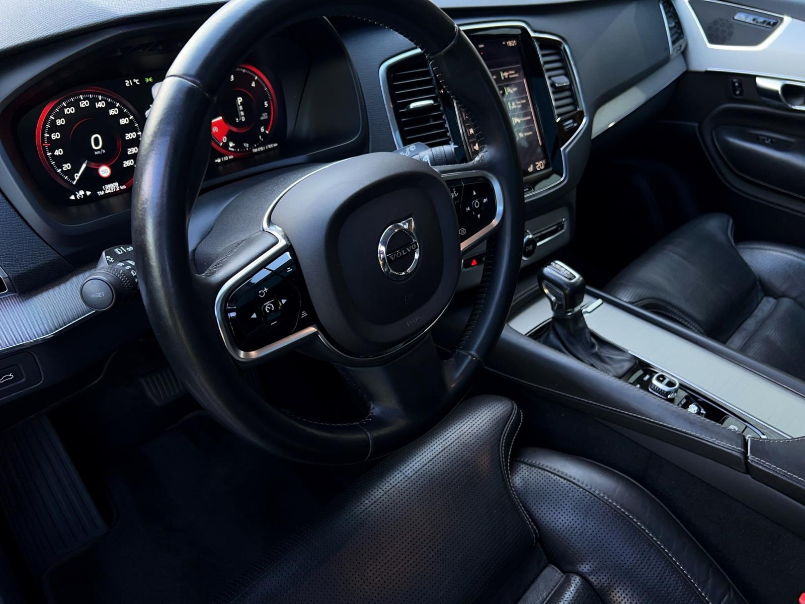 VOLVO XC90 D5 AWD Inscription Geartronic-image-17