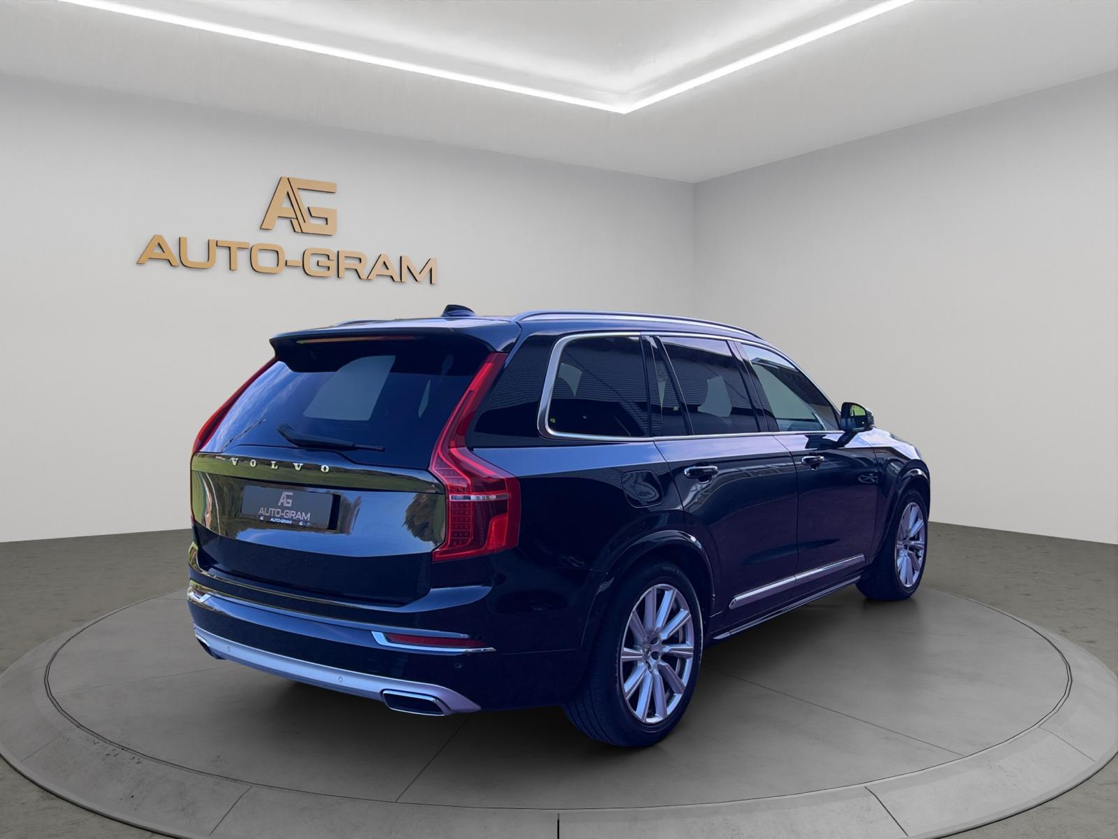 VOLVO XC90 D5 AWD Inscription Geartronic-image-4