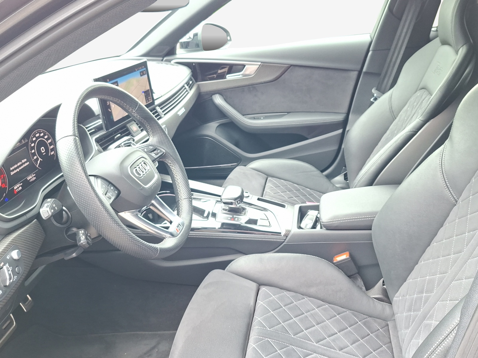 AUDI RS4 Avant quattro tiptronic-image-7