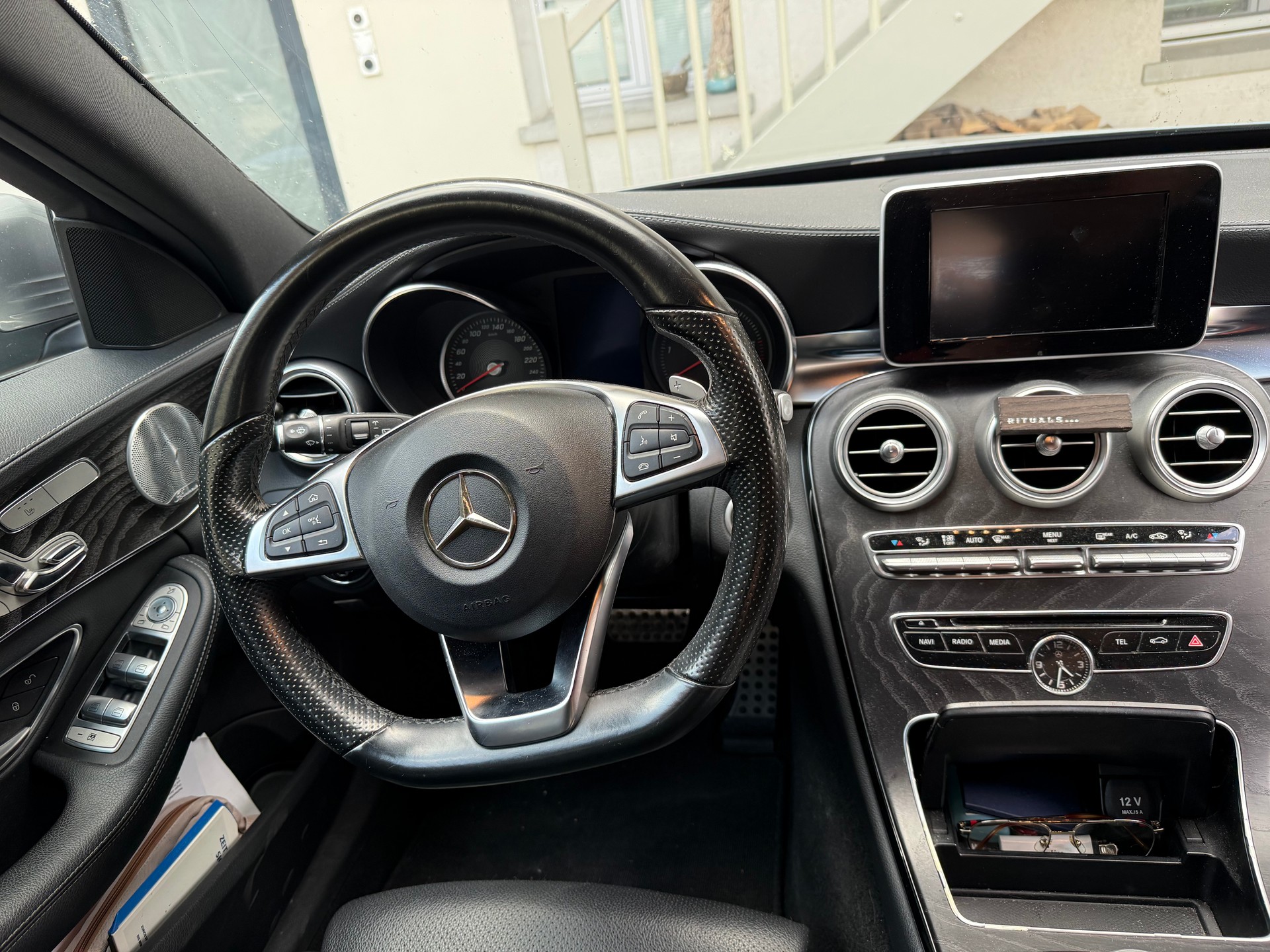 MERCEDES-BENZ C 250 BlueTec AMG Line 4m-image-3
