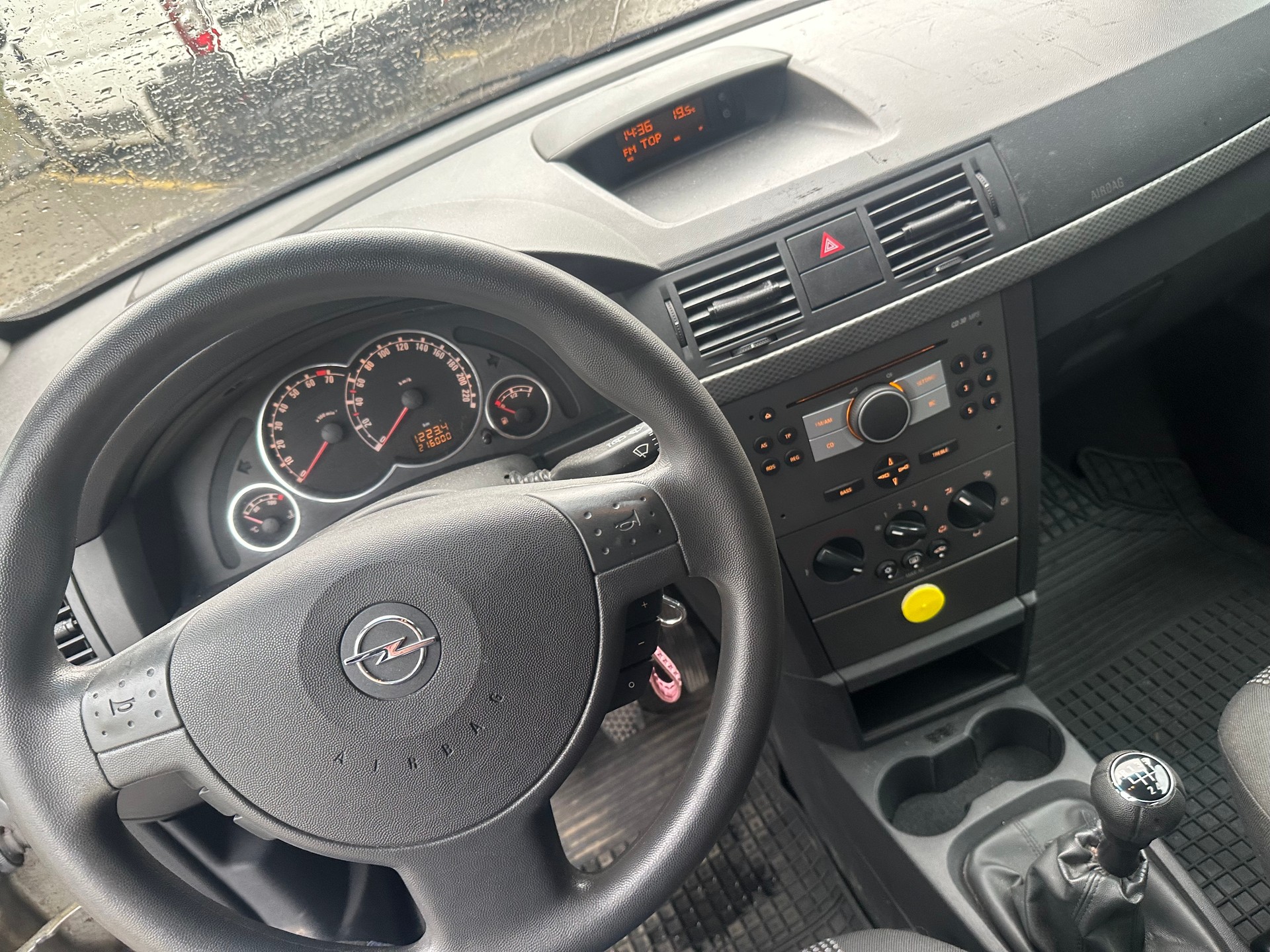OPEL Meriva 1.8i 16V Cosmo-image-8