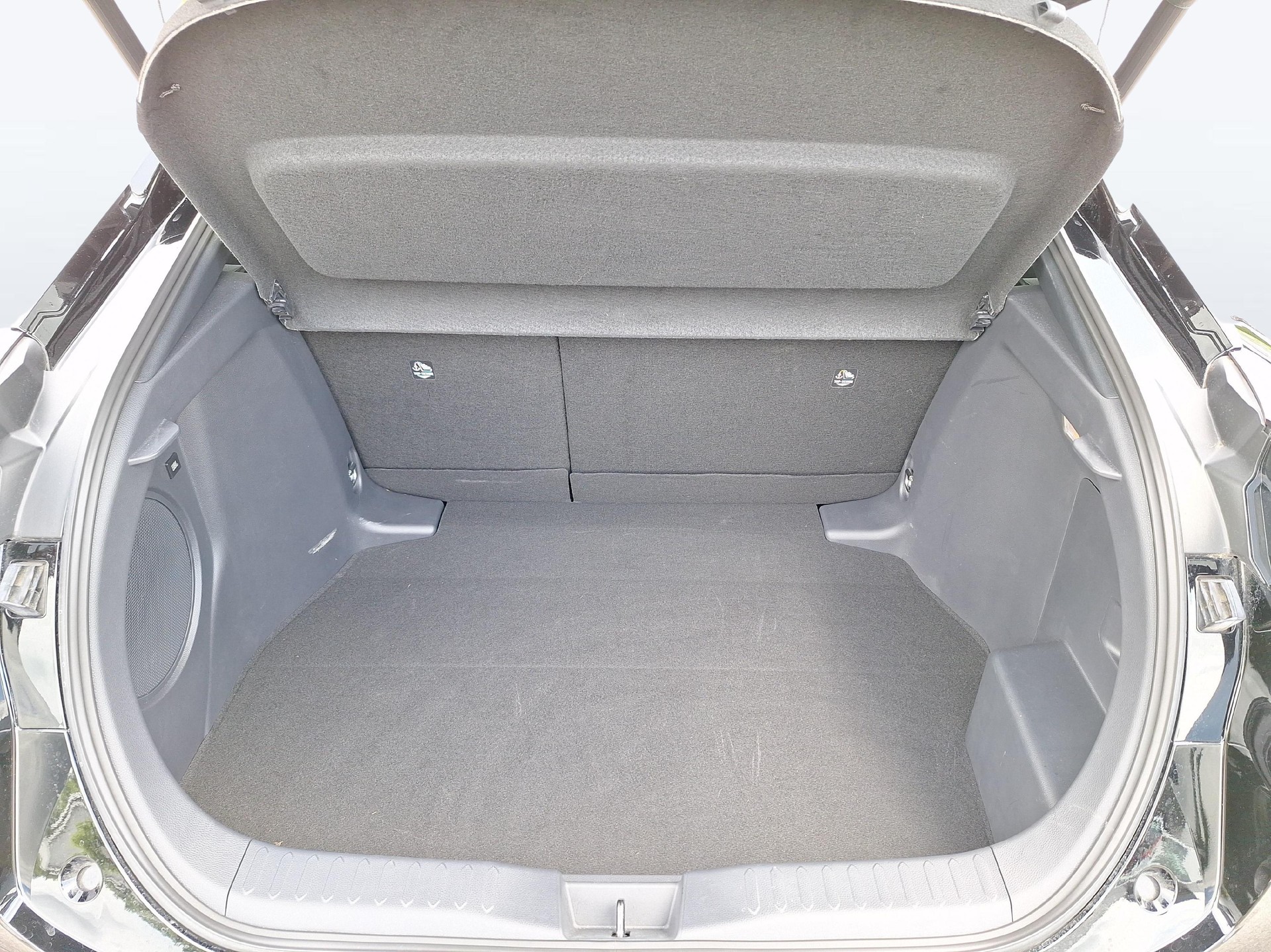 TOYOTA C-HR 2.0 HEV Style Premiere 4x4-image-10