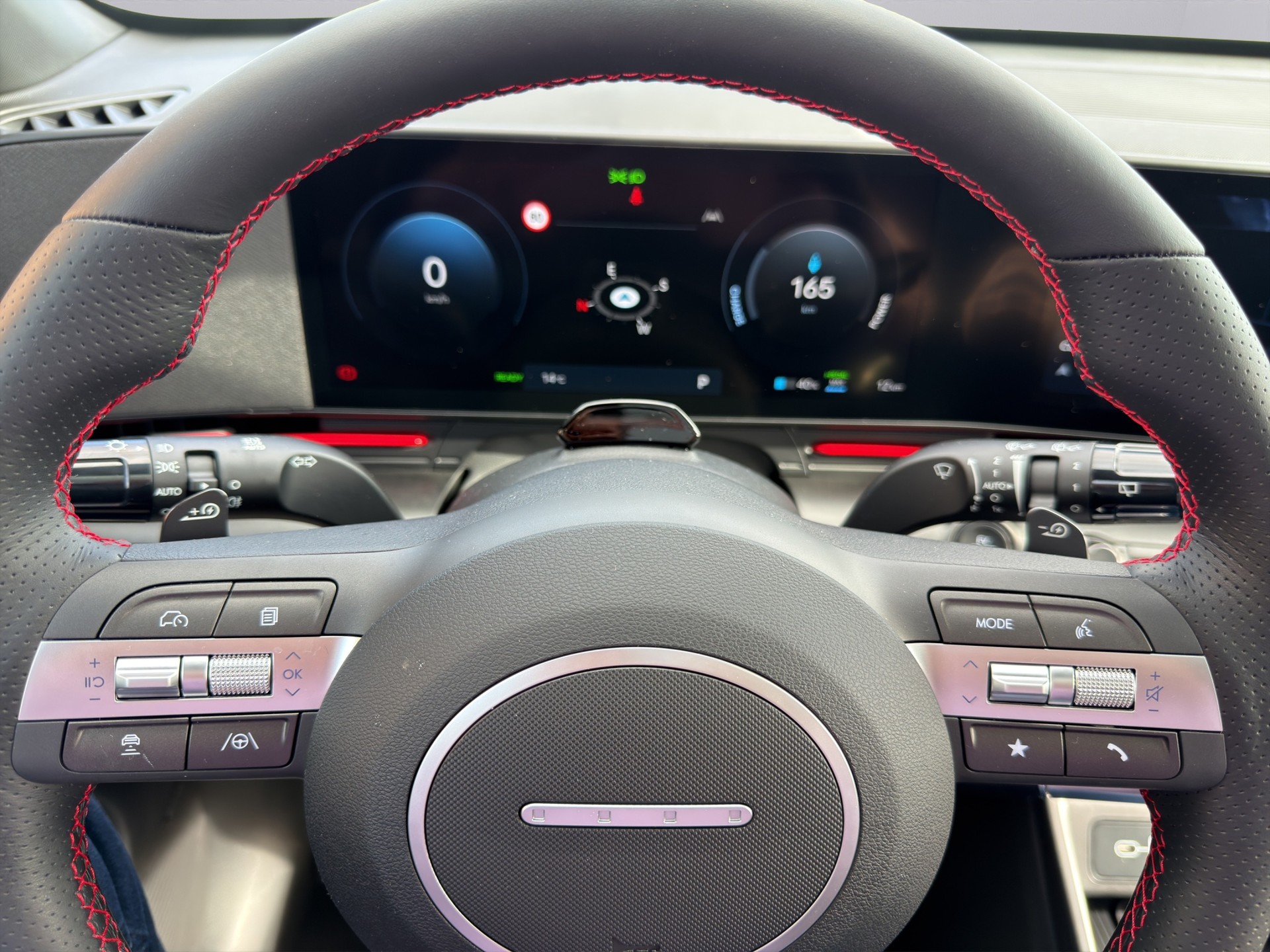 HYUNDAI Kona EV 65.4 kWh N Line-image-8
