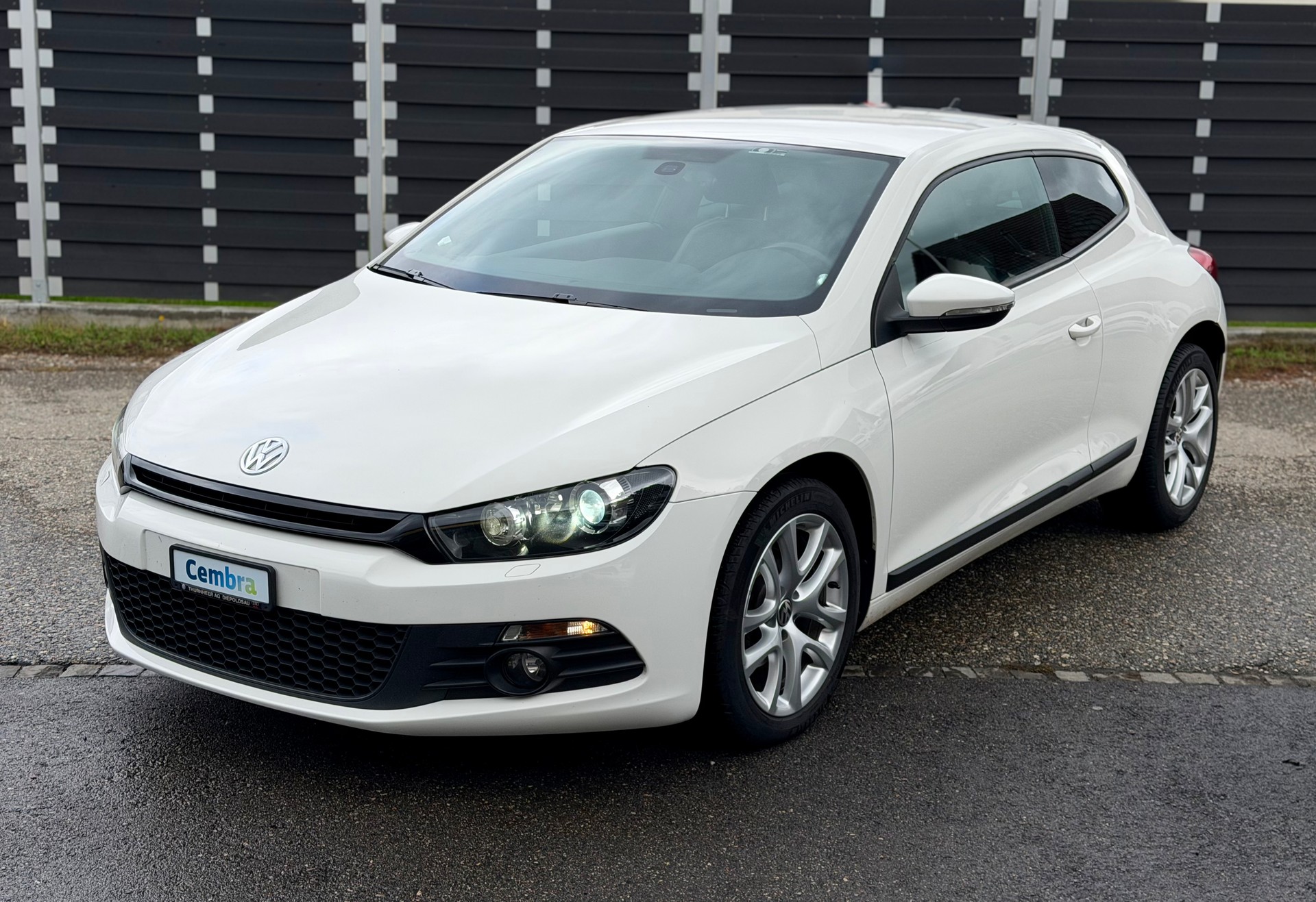 VW Scirocco 1.4 TSI BlueMotion Technology-image-2