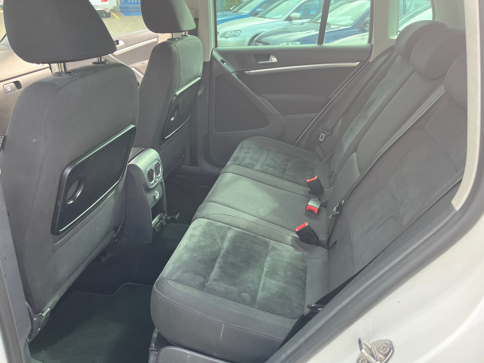 VW Tiguan 2.0 TDI BlueMotion Trend&Fun 4Motion-image-11