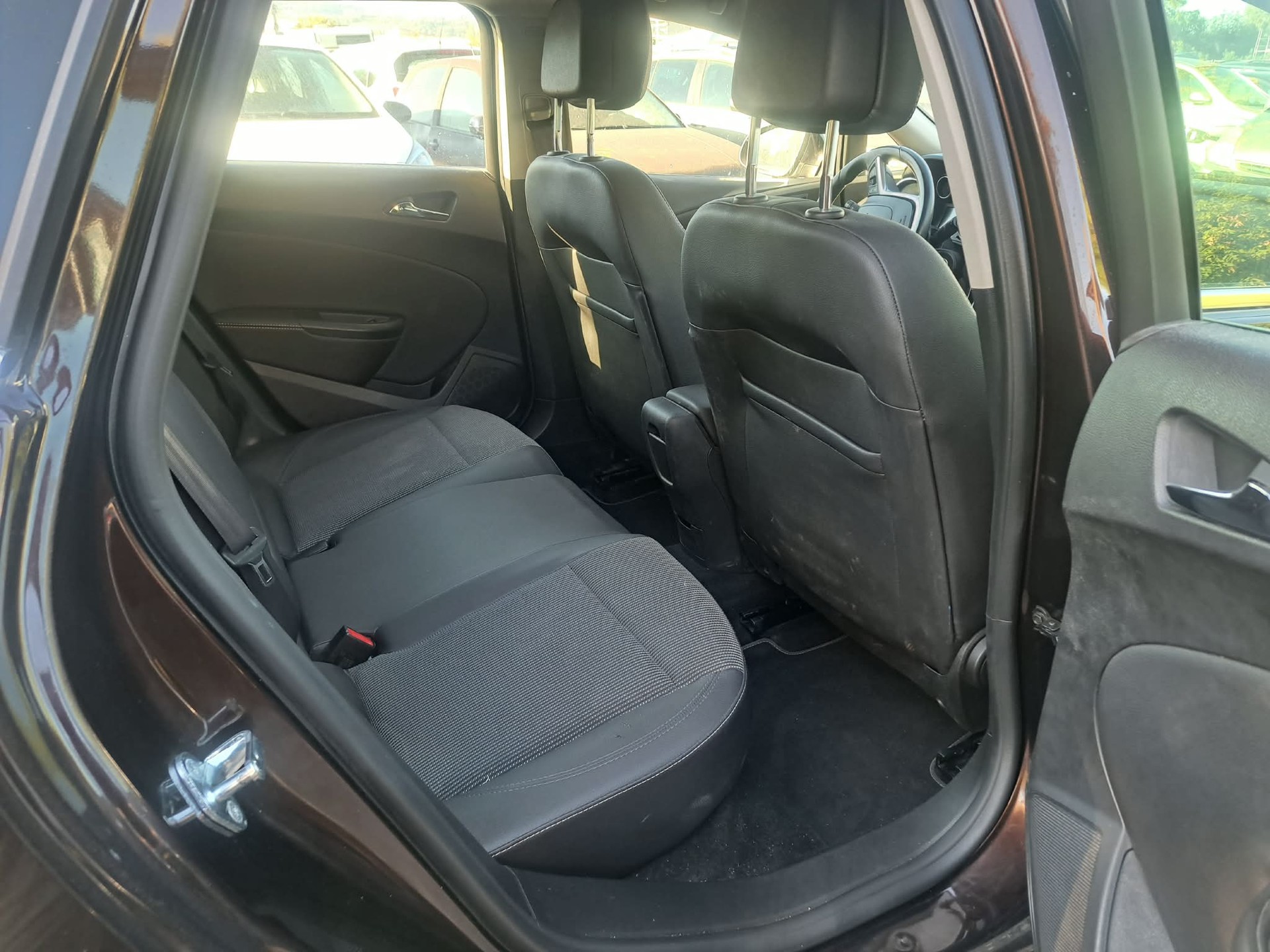 OPEL Astra SportsTourer 1.4i 16V Turbo Drive-image-11