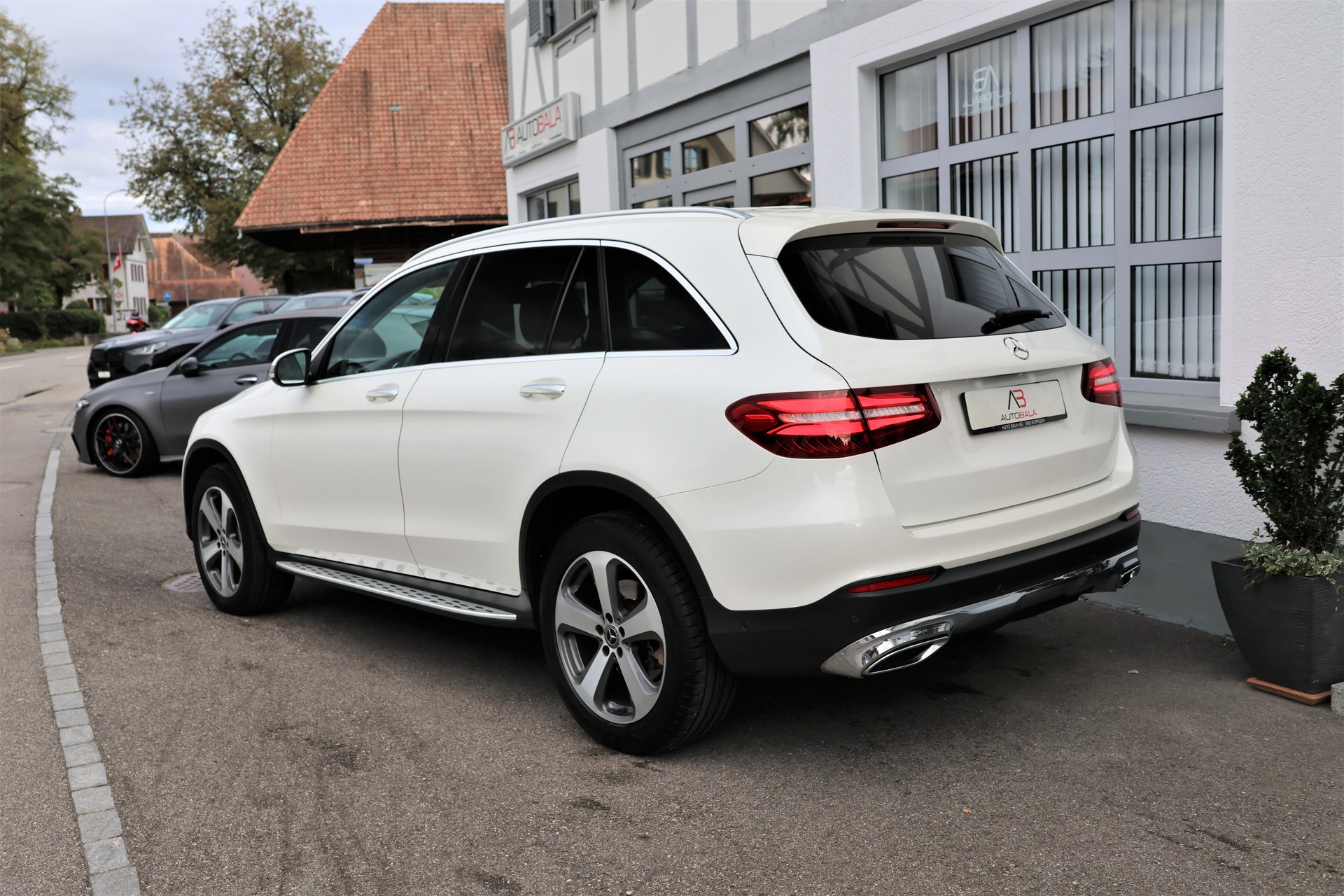 MERCEDES-BENZ GLC 250d Off-Road 4Matic 9G-Tronic (CH) +2.5T AHK-image-7