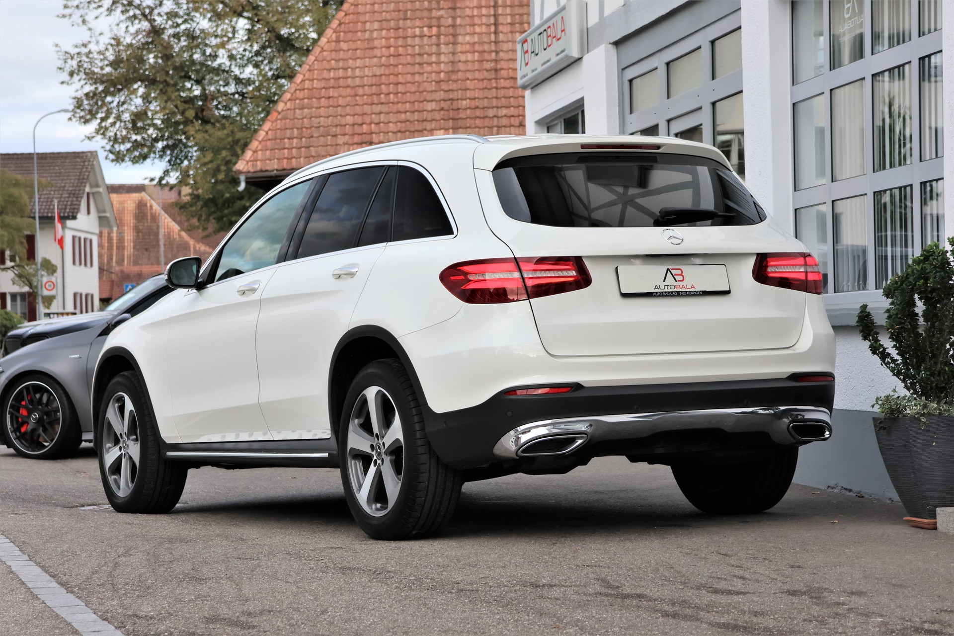MERCEDES-BENZ GLC 250d Off-Road 4Matic 9G-Tronic (CH) +2.5T AHK-image-2