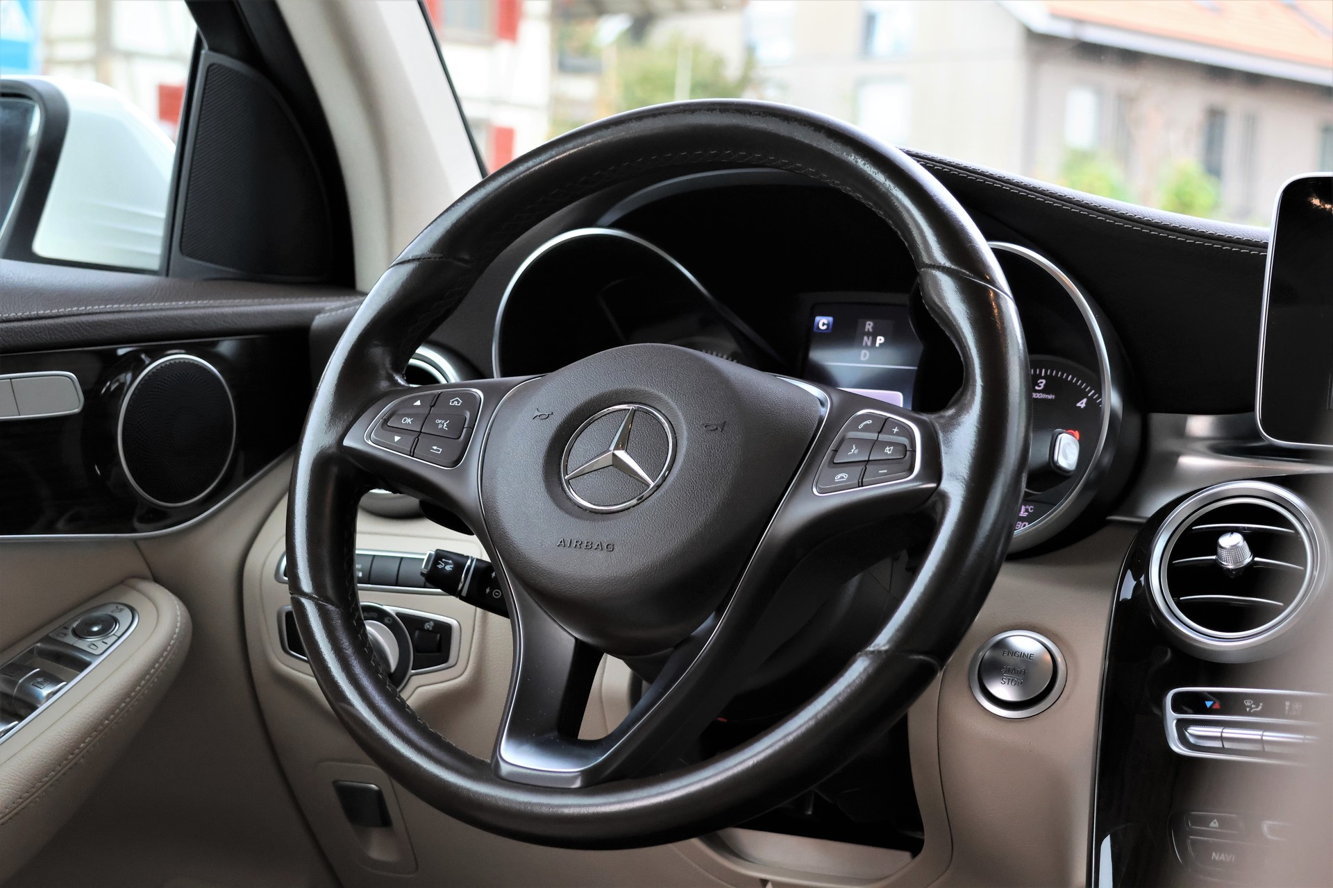 MERCEDES-BENZ GLC 250d Off-Road 4Matic 9G-Tronic (CH) +2.5T AHK-image-15