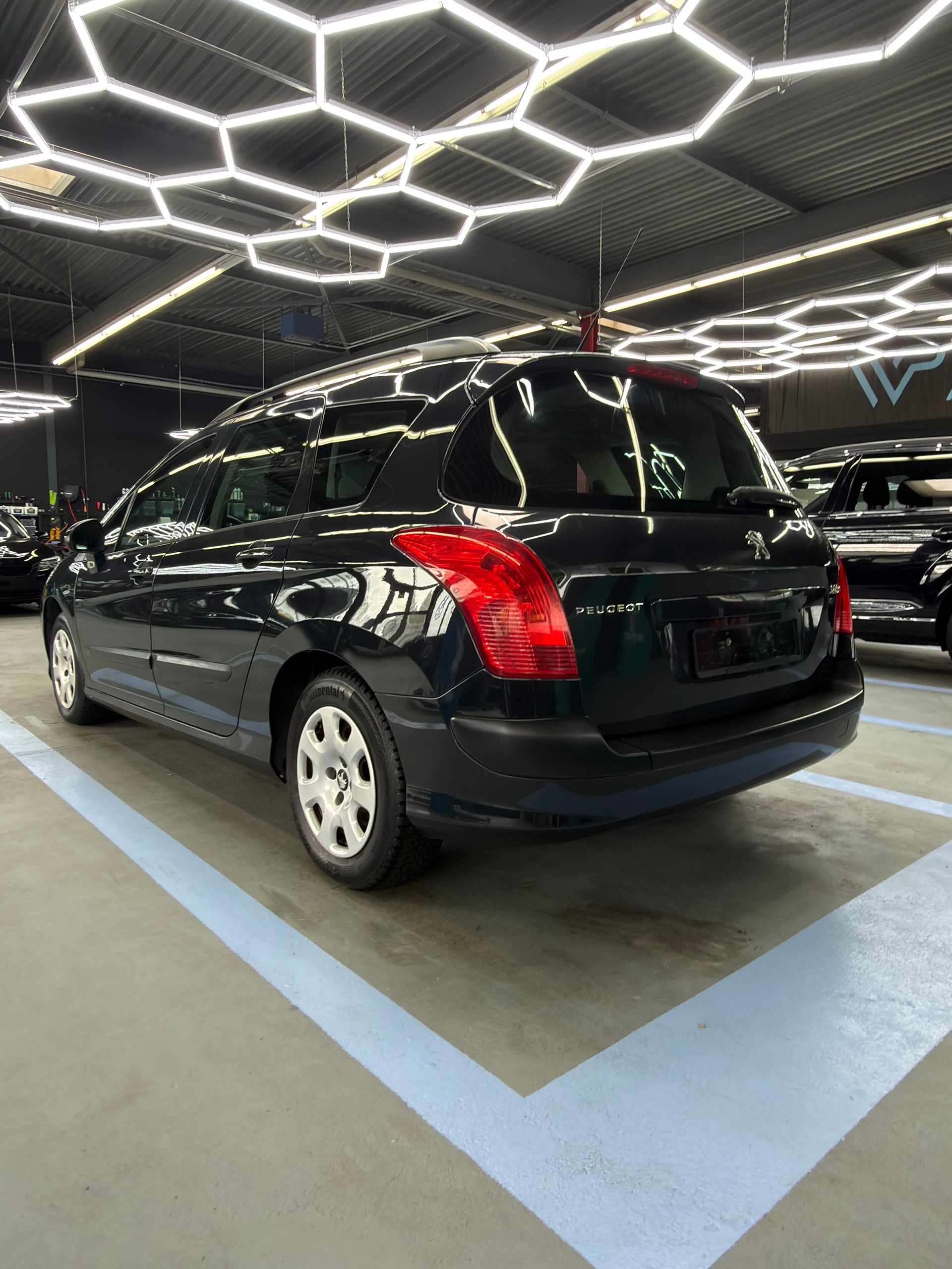 PEUGEOT 308 SW 1.6 HDI Active EGS6-image-3