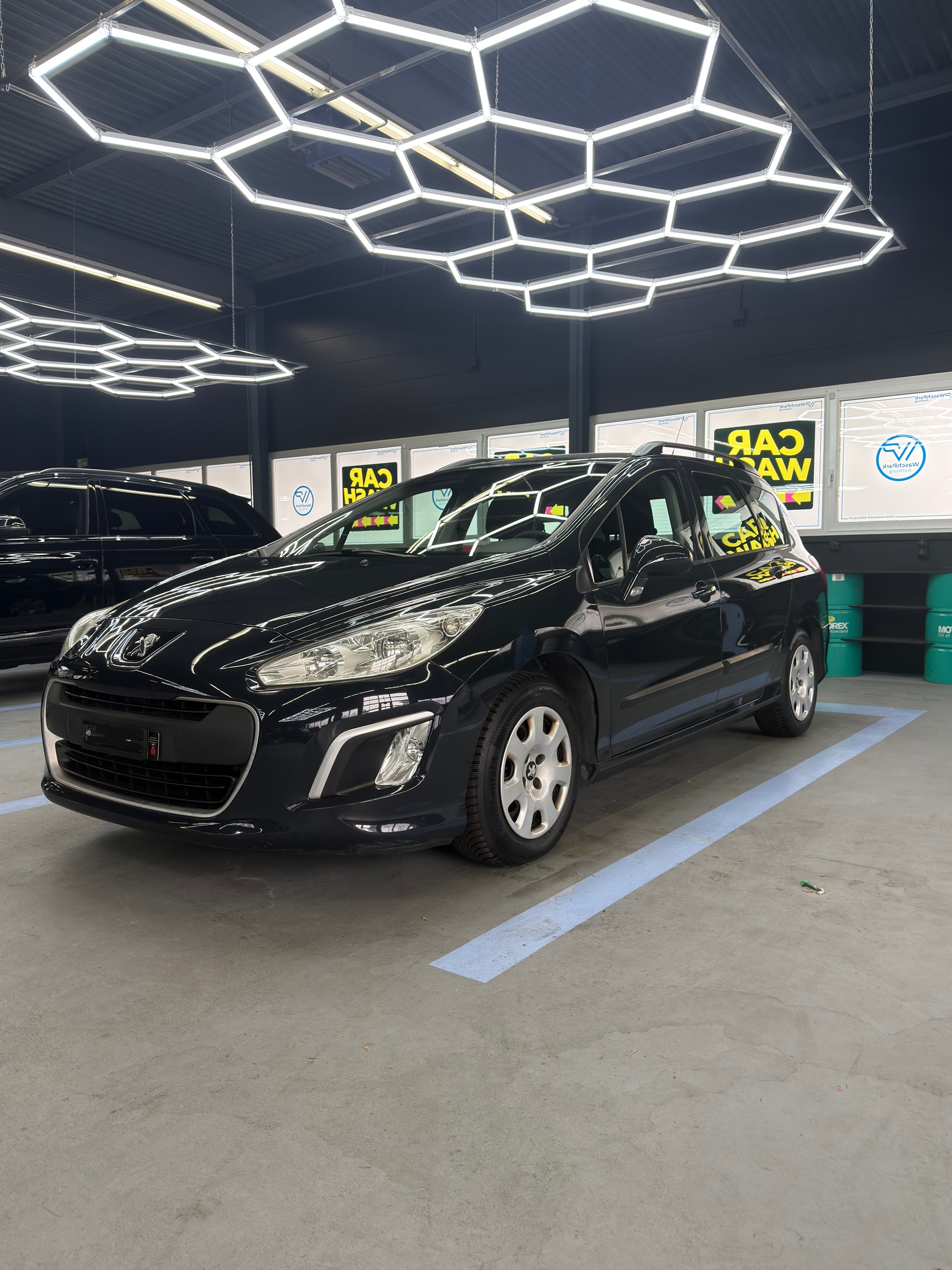 PEUGEOT 308 SW 1.6 HDI Active EGS6-image-1