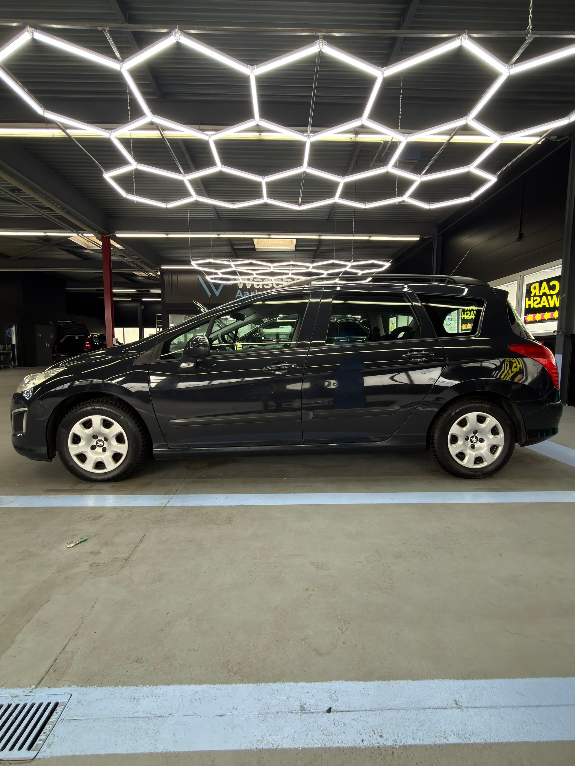 PEUGEOT 308 SW 1.6 HDI Active EGS6-image-2