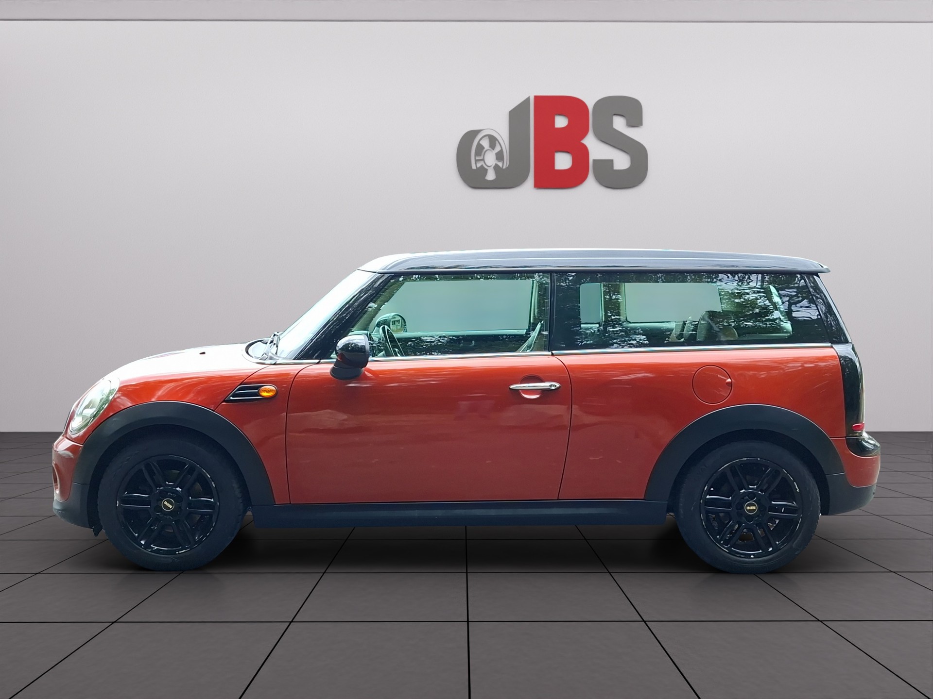 MINI Clubman Cooper-image-1