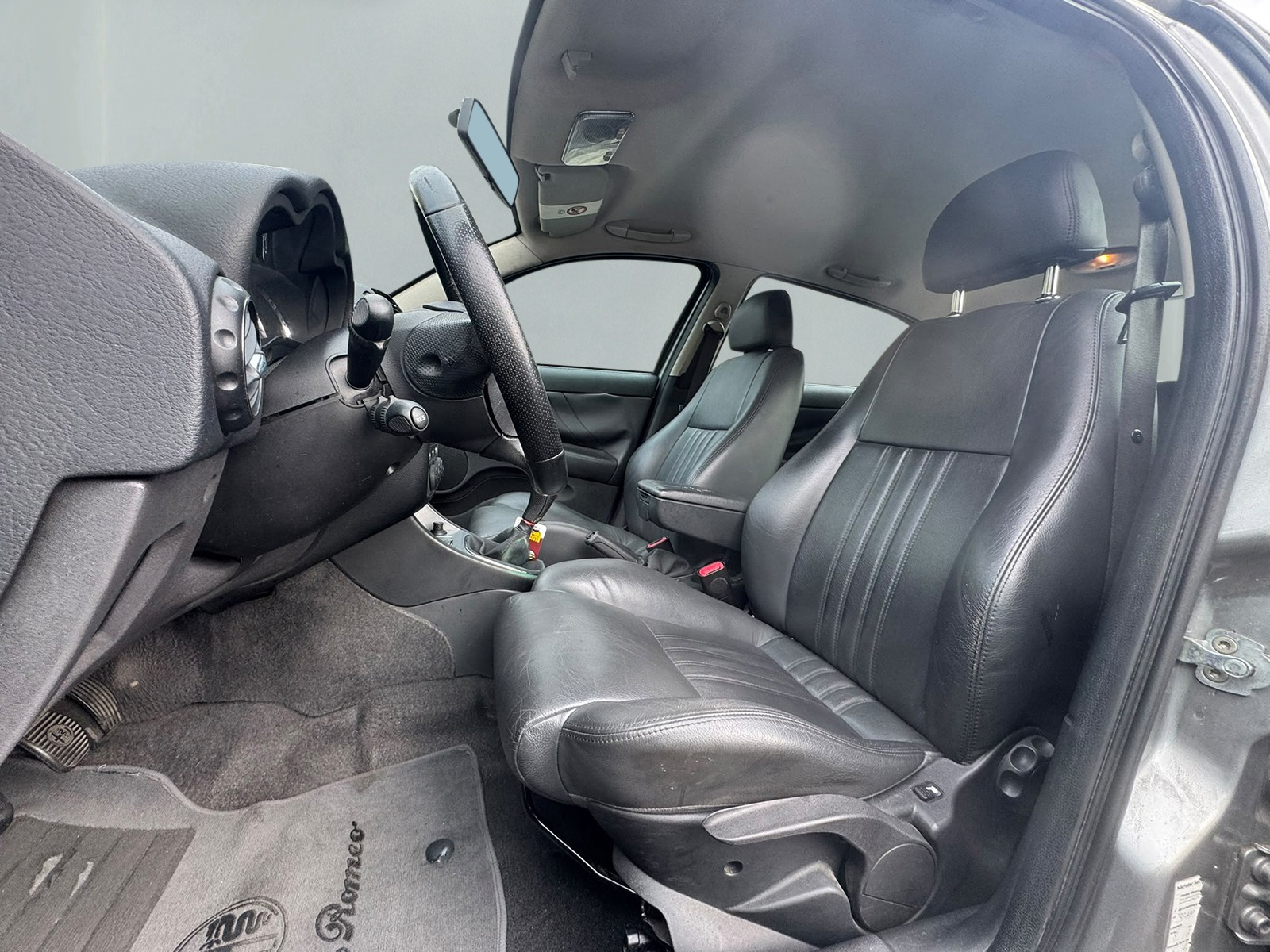 ALFA ROMEO 147 1.6 TS 16V Distinctive-image-4