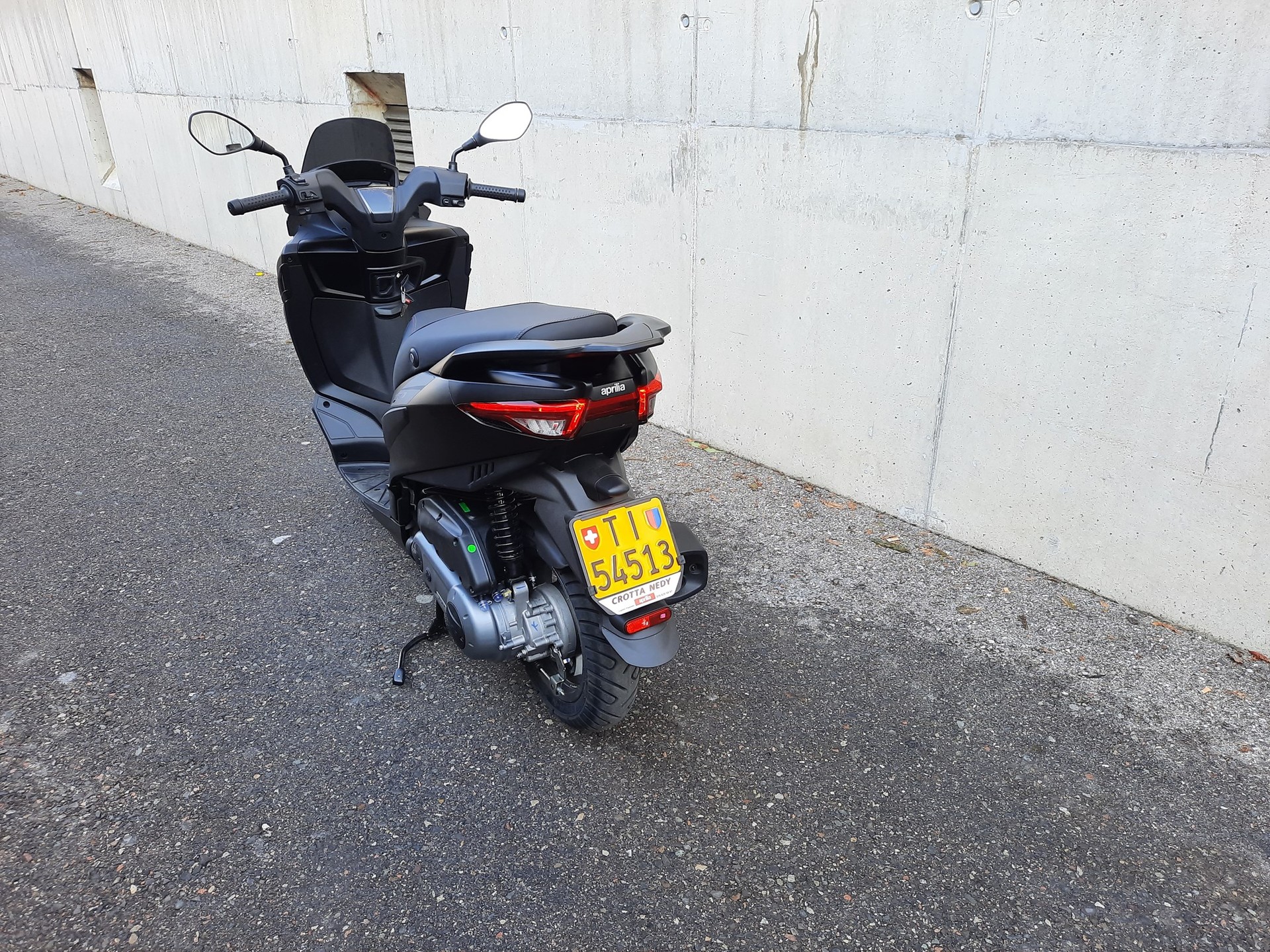 APRILIA SXR 50 (45kM/h)-showroom-element-3