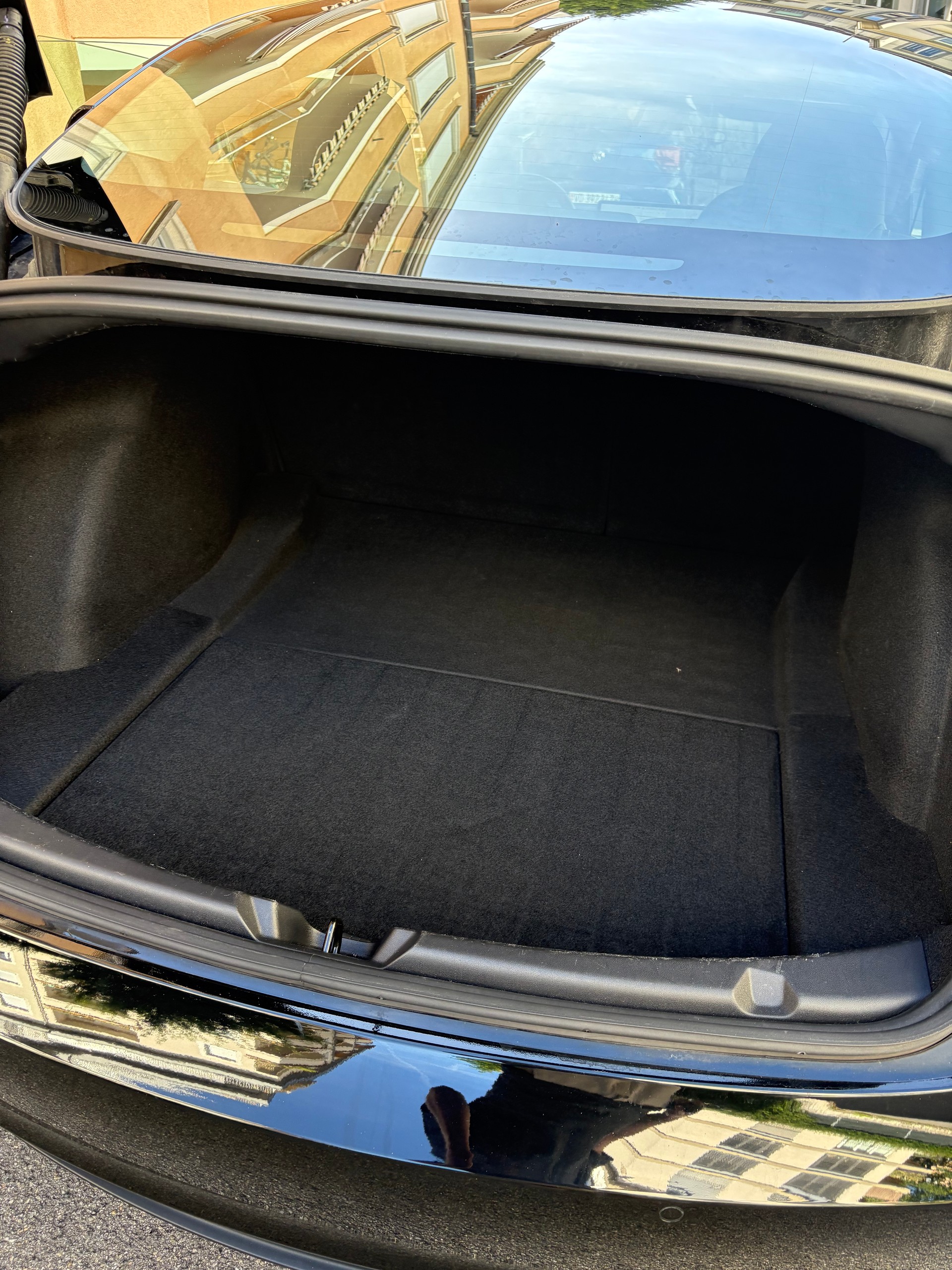 TESLA Model 3-image-14