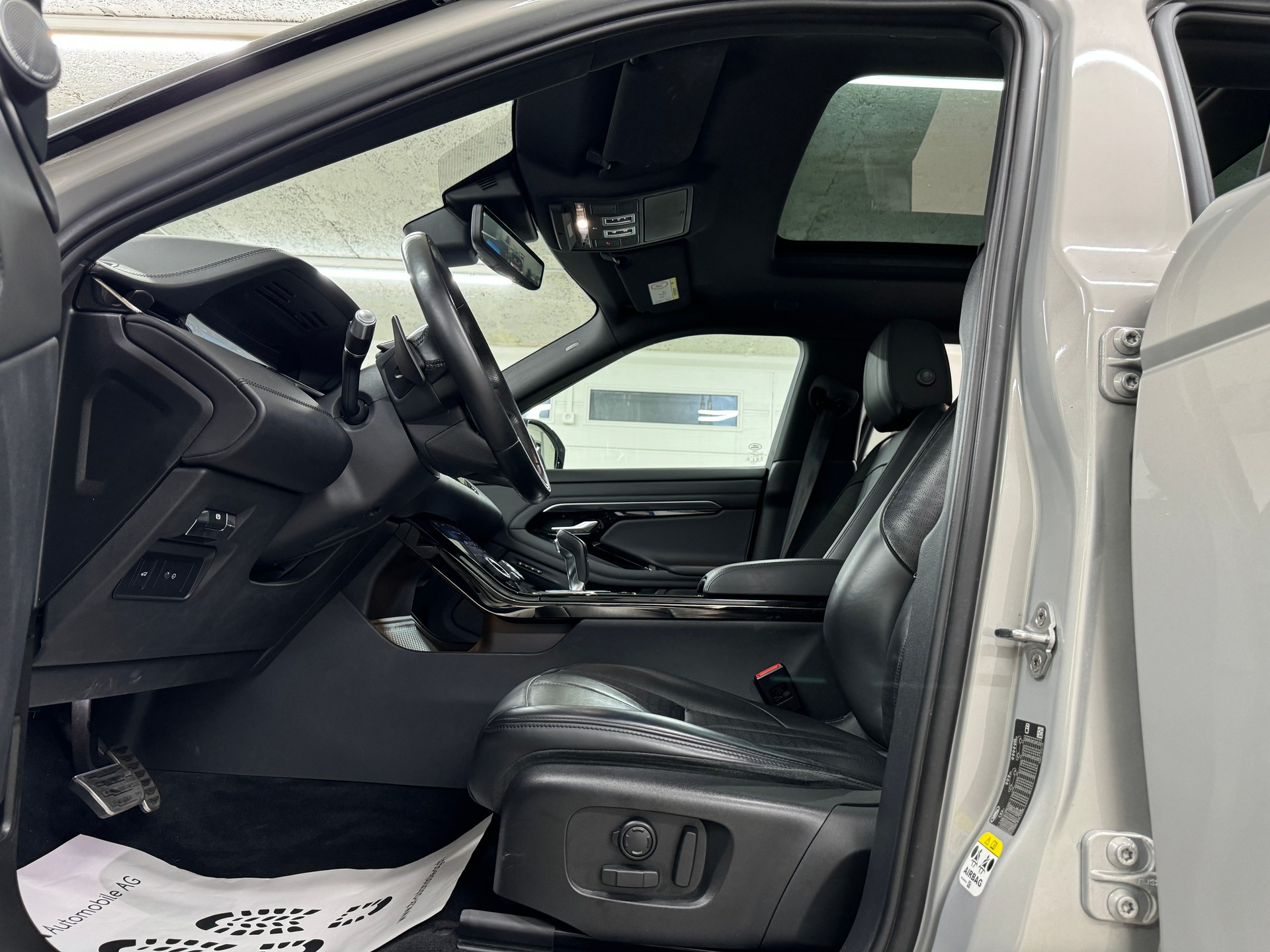 LAND ROVER Range Rover Evoque R-Dynamic P 301PS Seoul Pearl Silver HSE AT9-image-6
