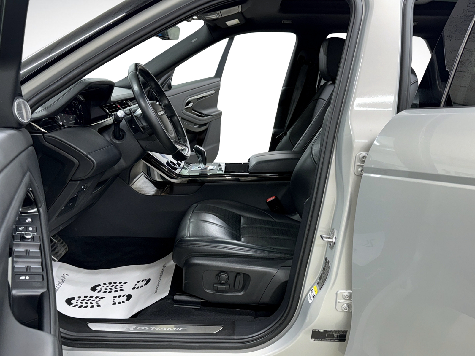LAND ROVER Range Rover Evoque R-Dynamic P 301PS Seoul Pearl Silver HSE AT9-image-5