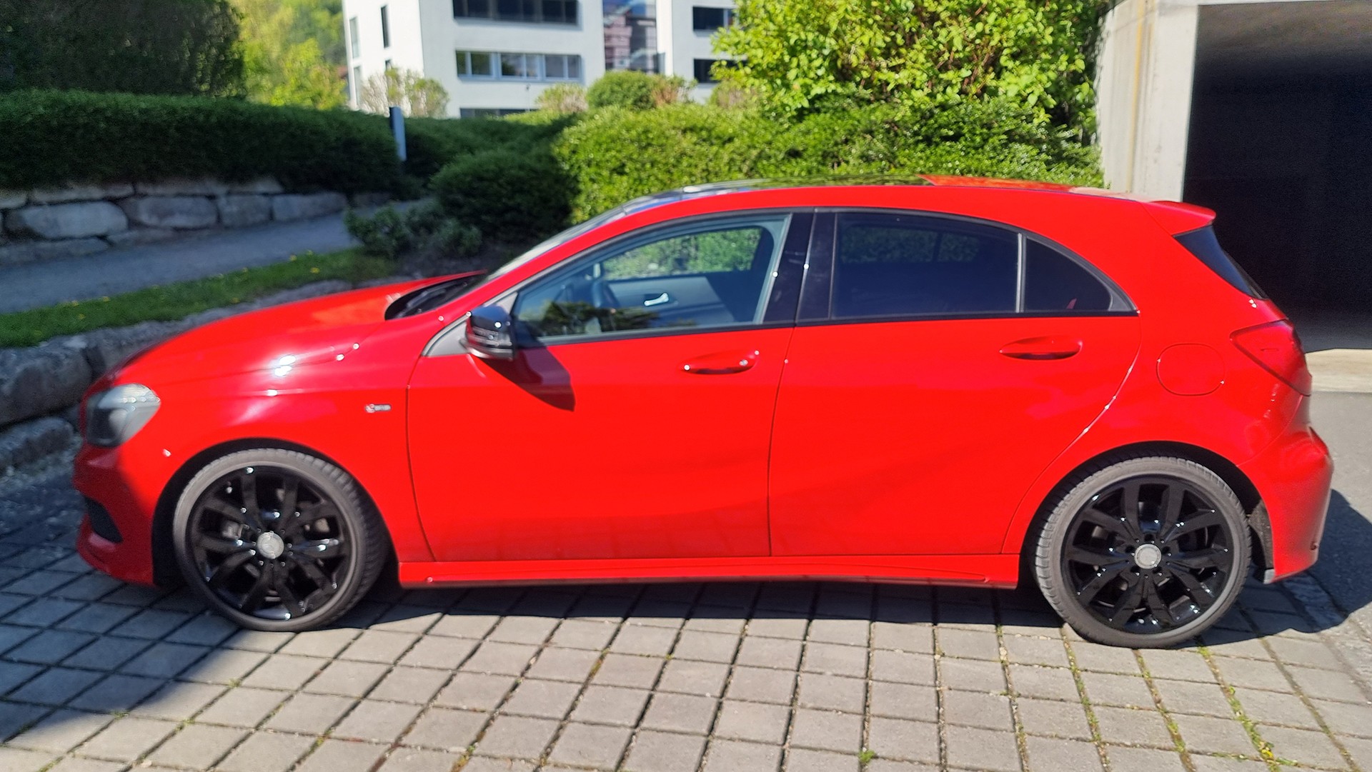 MERCEDES-BENZ A 250 AMG Line 4Matic 7G-DCT-image-1