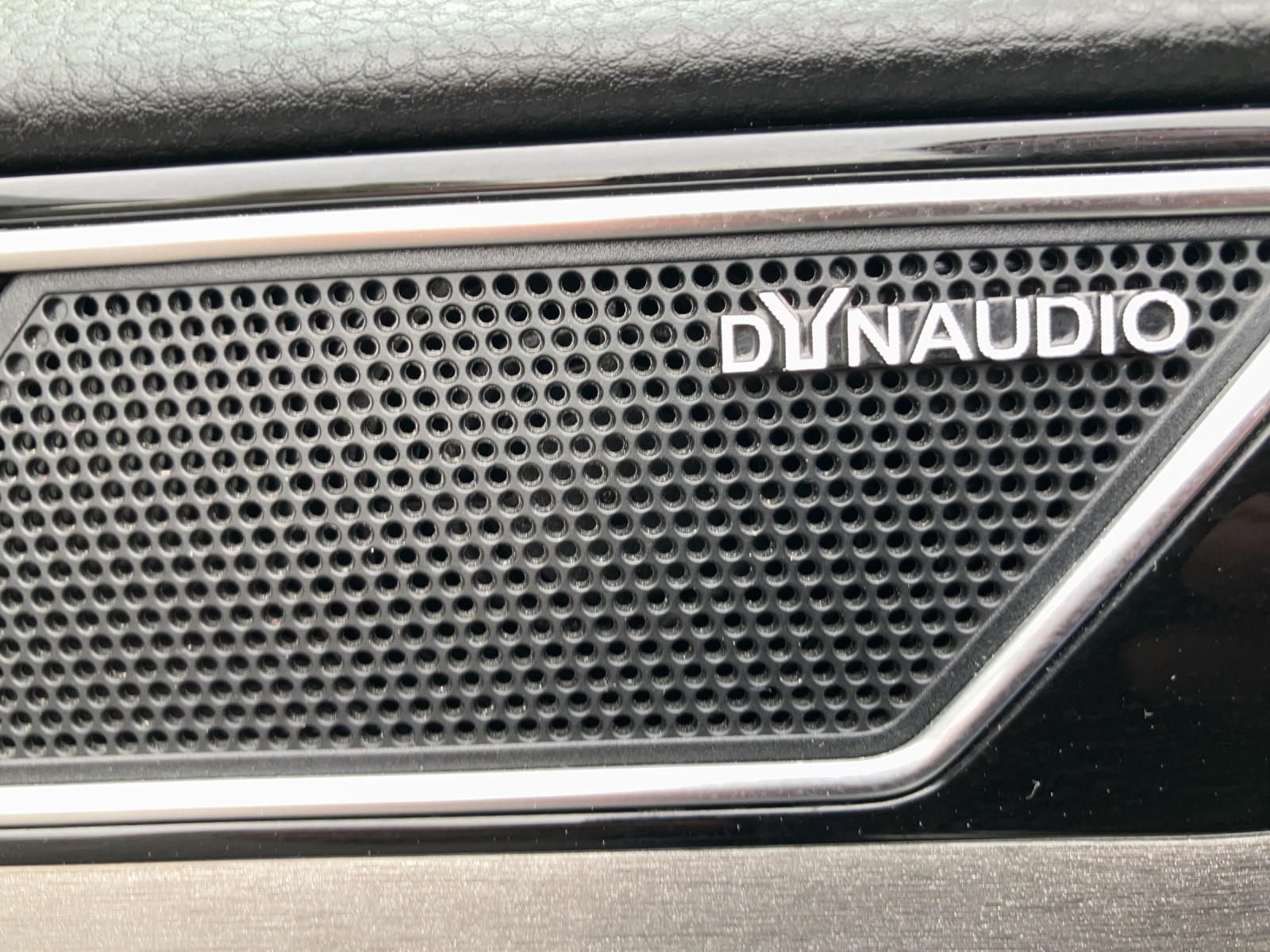 VW Passat Variant 2.0 TDI BMT Highline DSG 4Motion-image-12