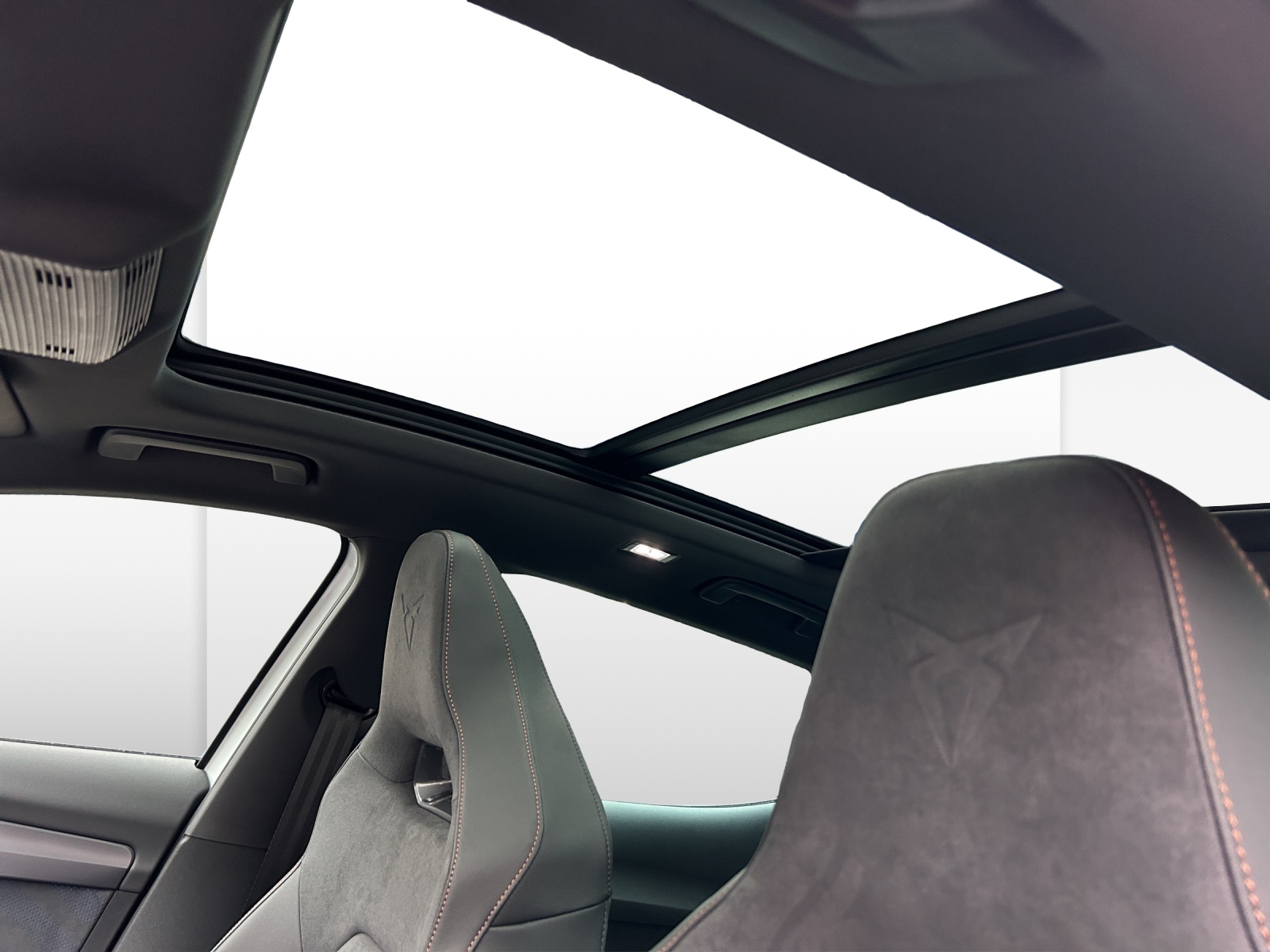 CUPRA Formentor 1.5 e-HYBRID pHEV VZ DSG-image-8