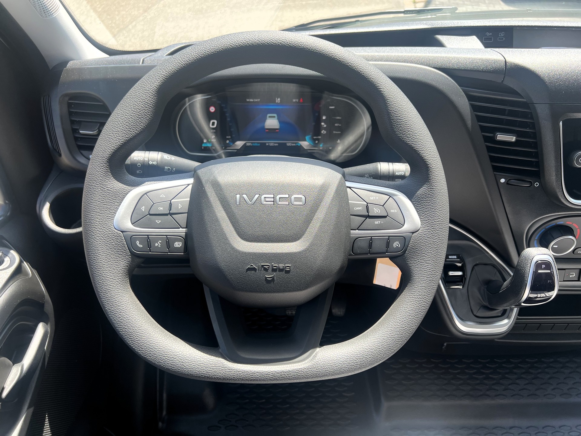 IVECO Daily Eco 35 S 18 Automatik-image-23