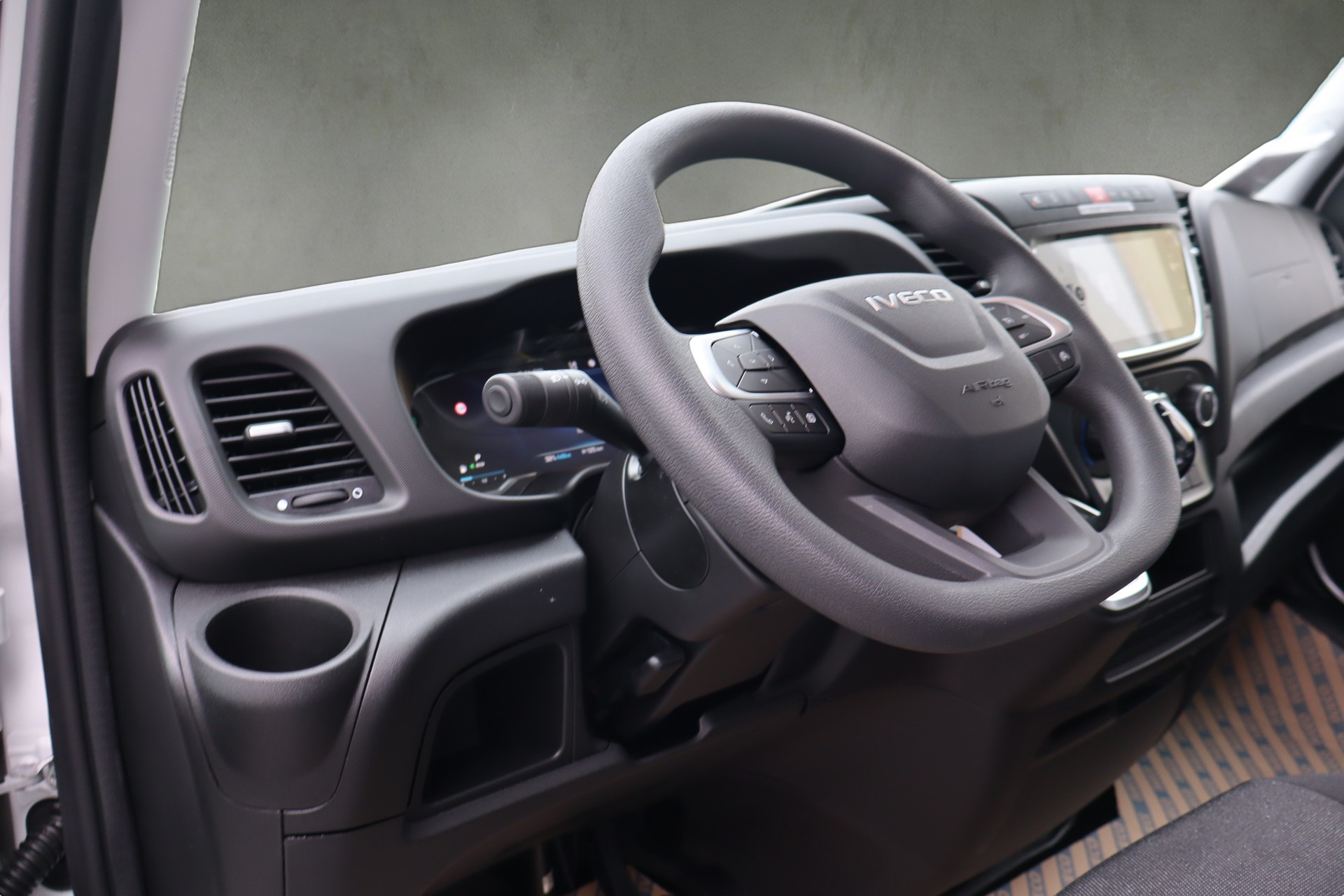 IVECO Daily Eco 35 S 18 Automatik-image-12