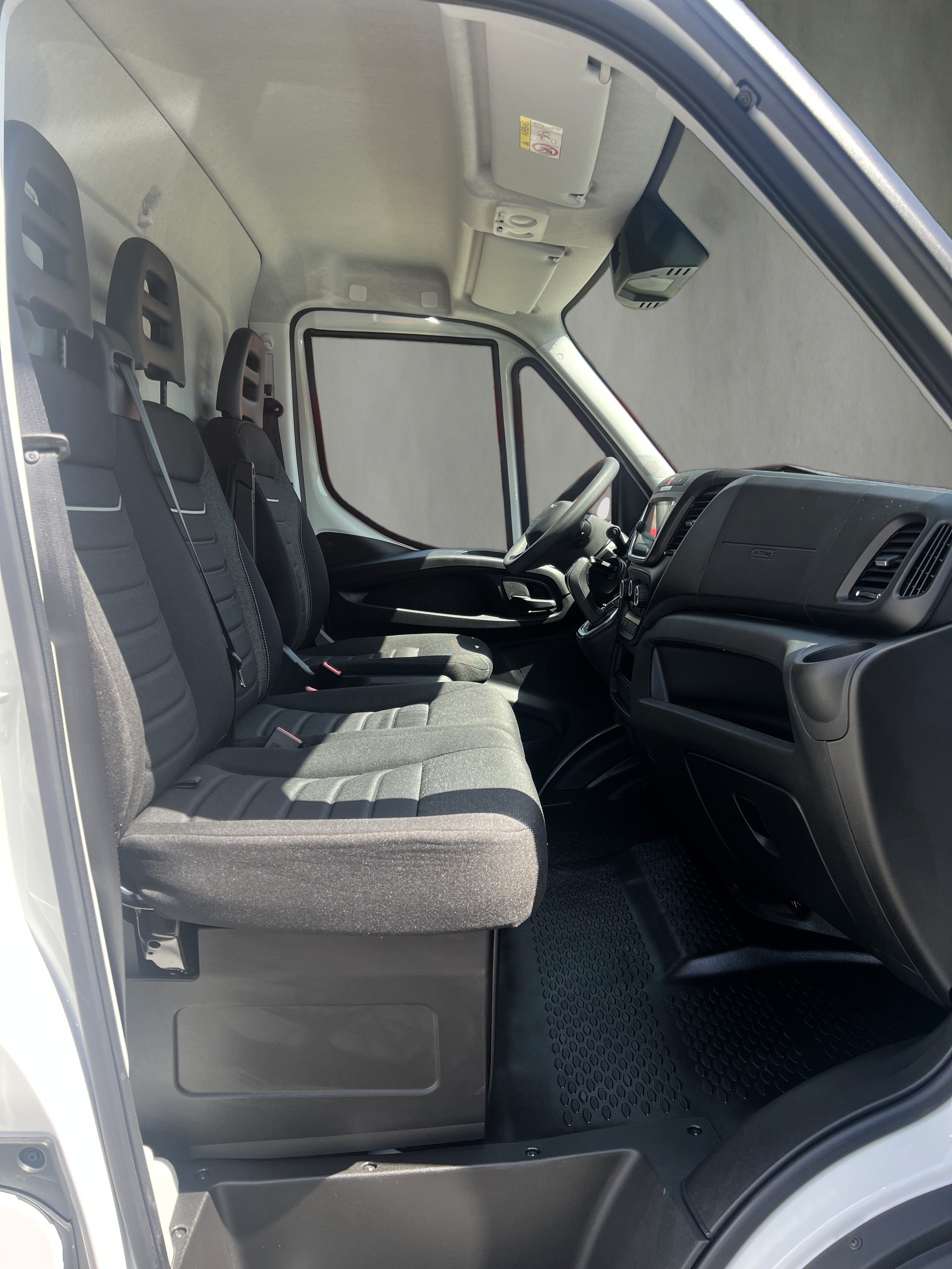 IVECO Daily Eco 35 S 18 Automatik-image-19