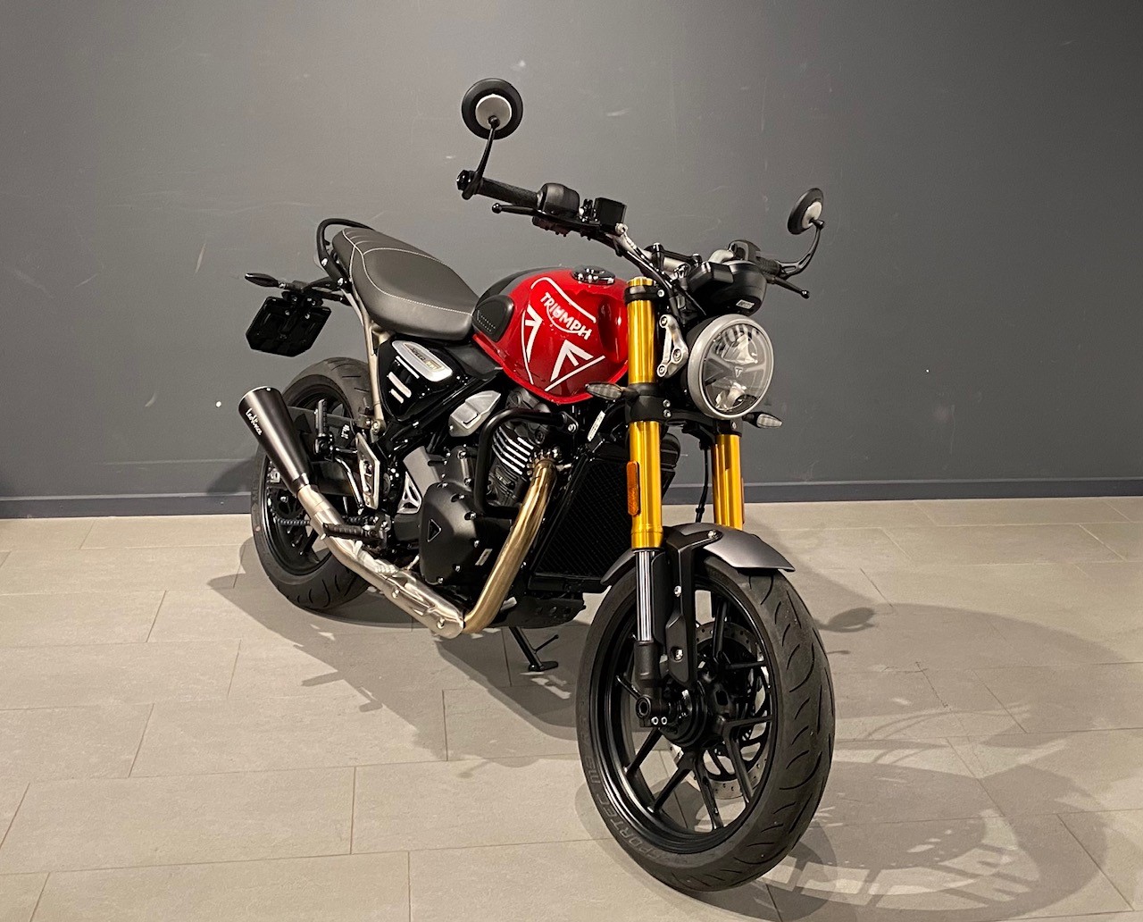 TRIUMPH Speed 400-showroom-element-1