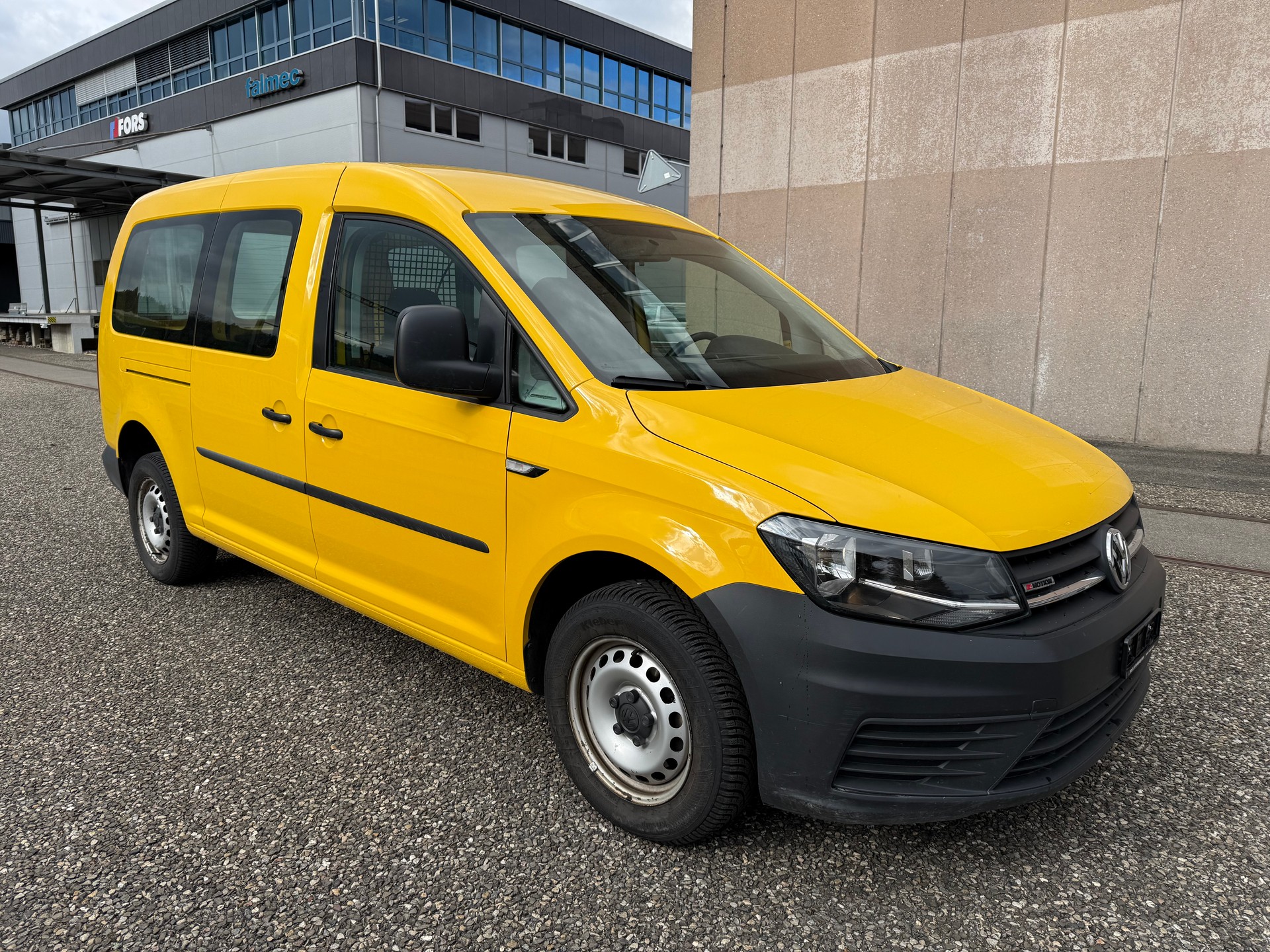 VW Caddy Maxi 2.0D 4Motion-image-1