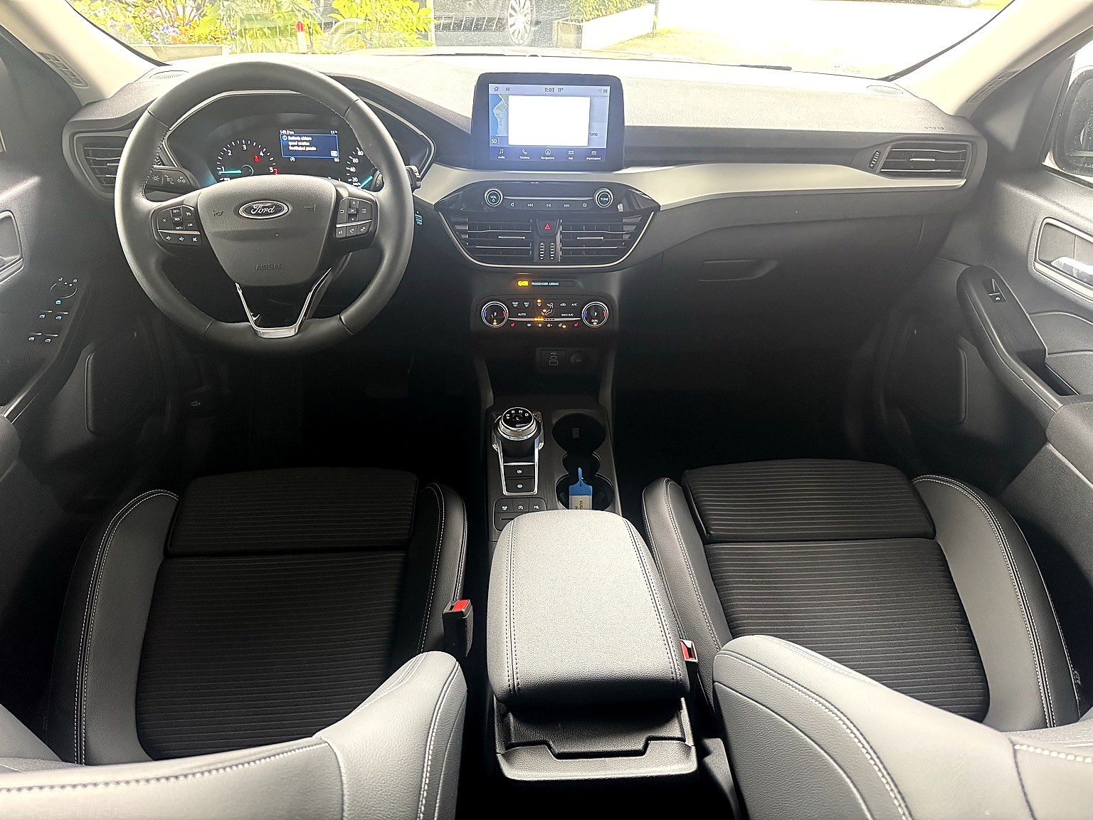 FORD Kuga 2.0 TDCi EcoBlue Cool & Connect 4WD-image-8