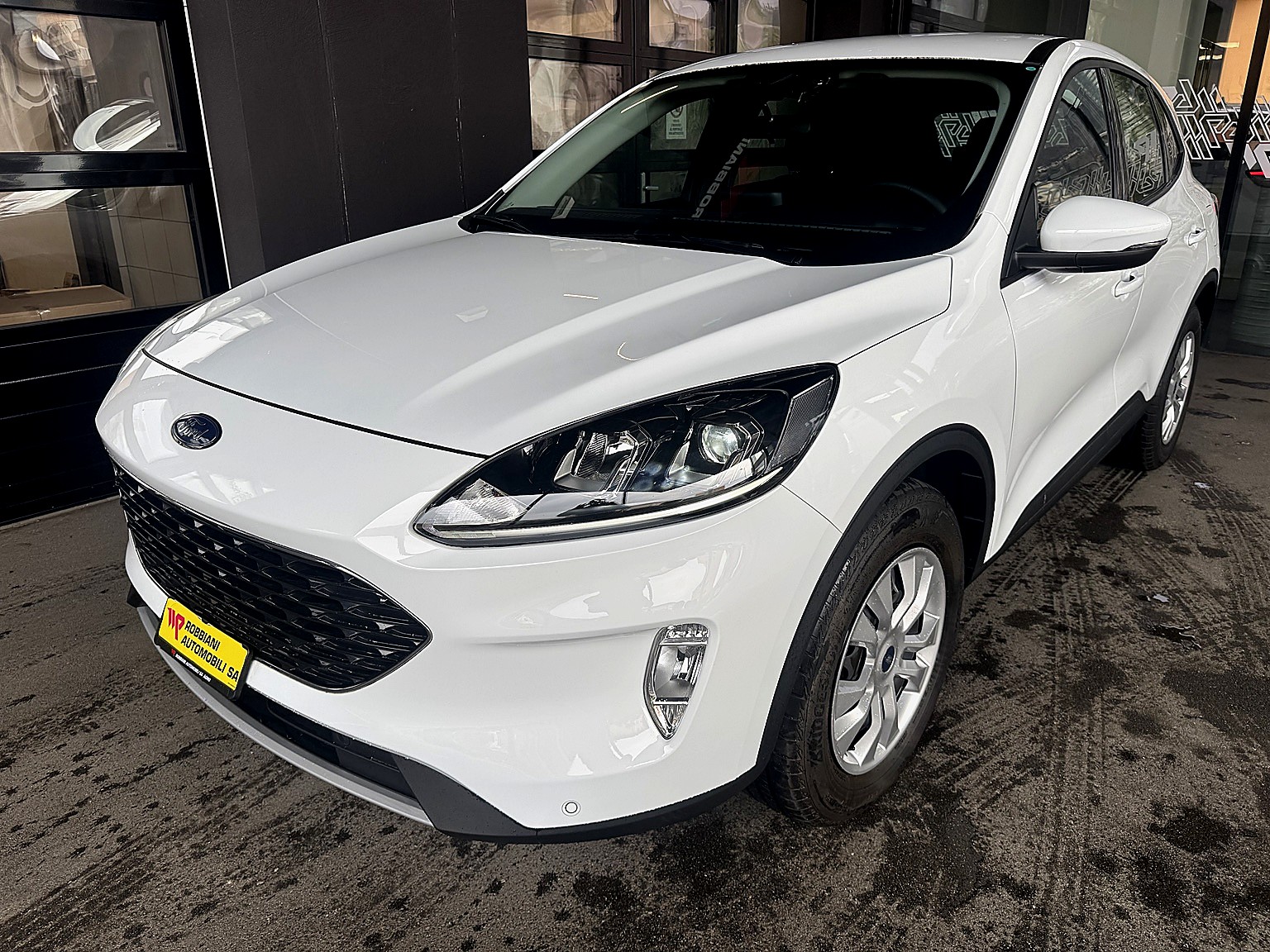 FORD Kuga 2.0 TDCi EcoBlue Cool & Connect 4WD-image-4