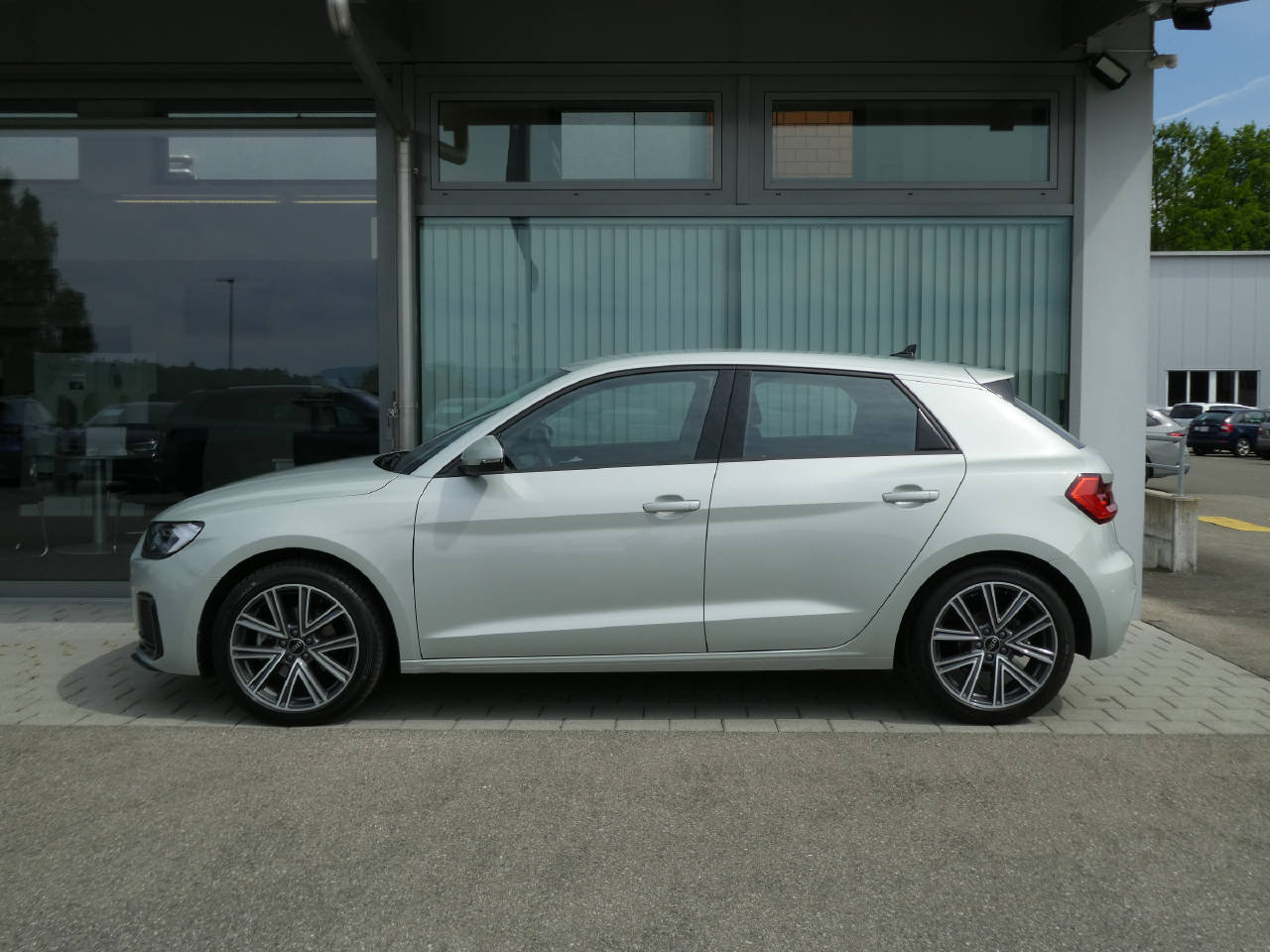 AUDI A1 Sportback 1.0 30 TFSI Advanced Attraction S-Tronic-image-7