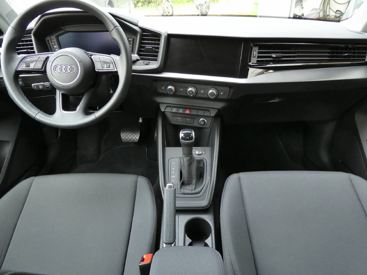 AUDI A1 Sportback 1.0 30 TFSI Advanced Attraction S-Tronic-image-14