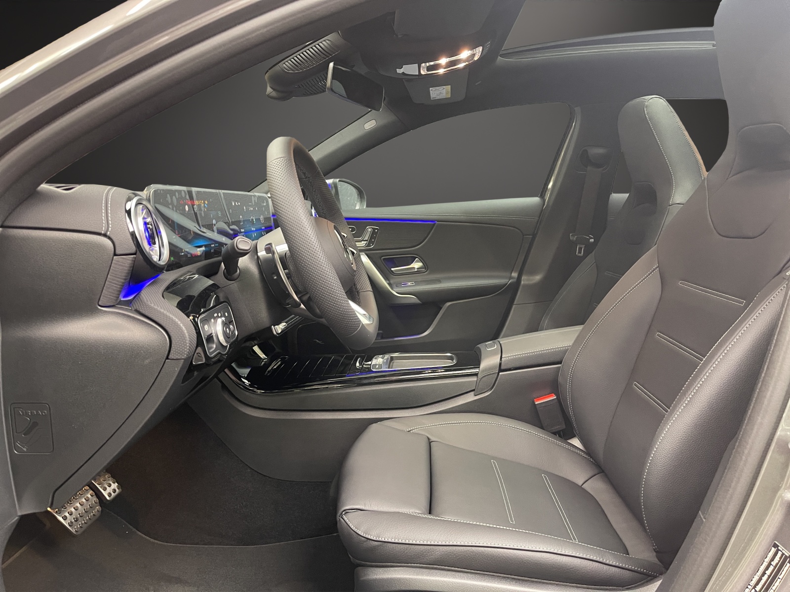 MERCEDES-BENZ A 35 AMG 4Matic 8G-DCT-image-8