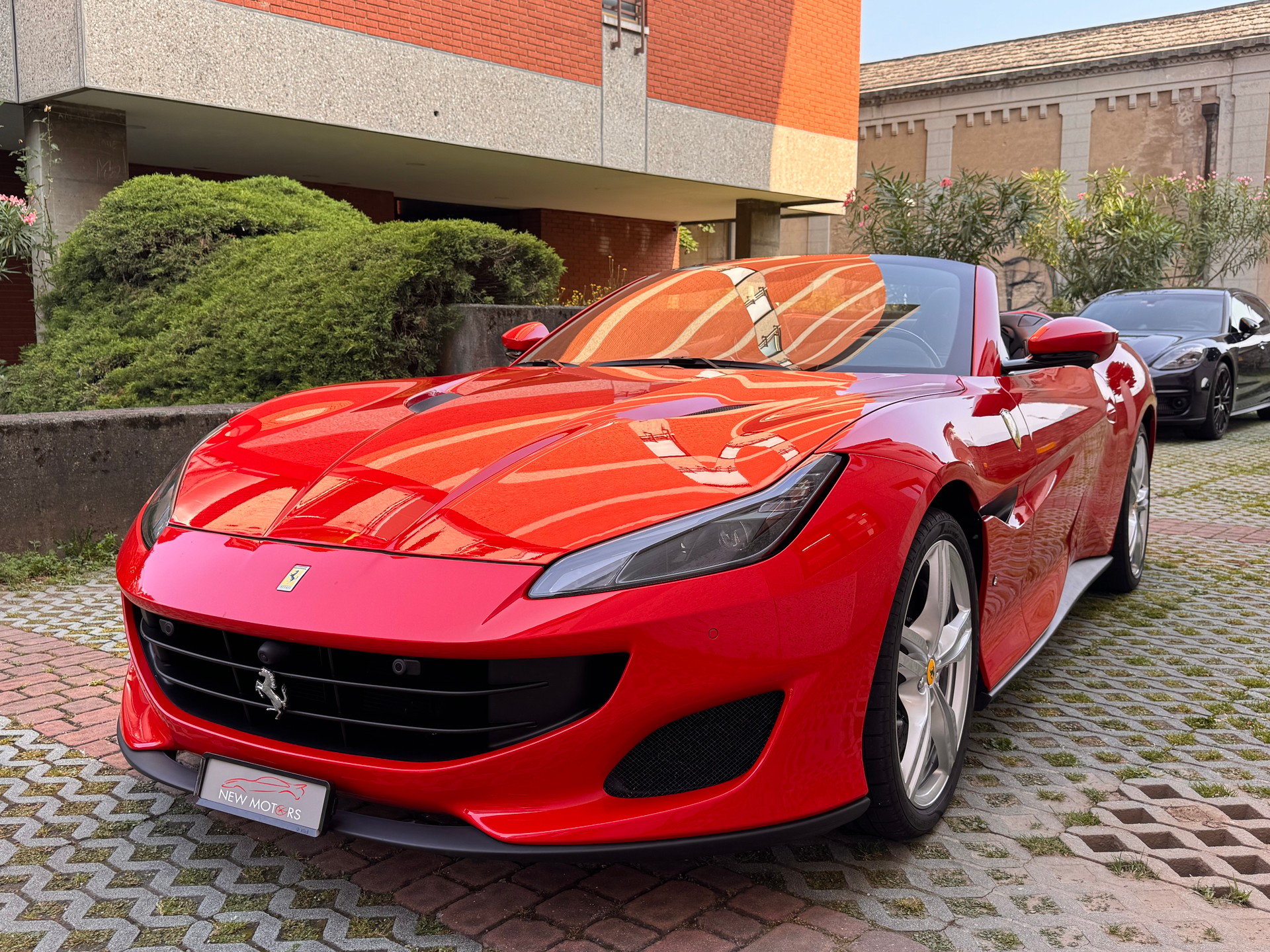 FERRARI Portofino 3.9 V8 T-image-1