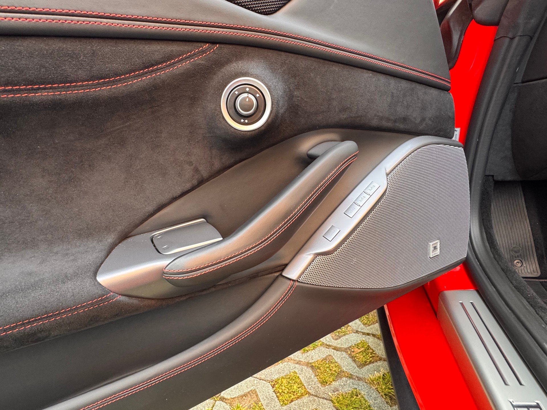 FERRARI Portofino 3.9 V8 T-image-14