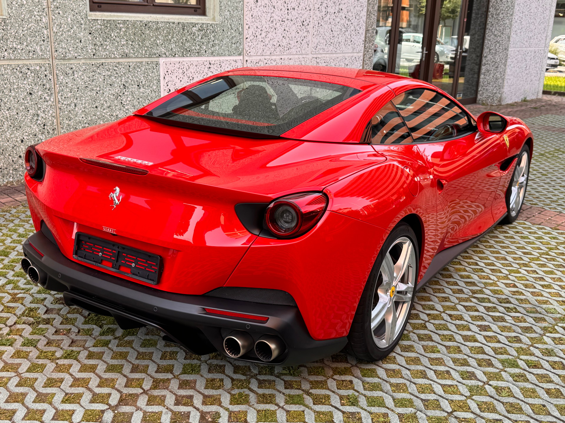 FERRARI Portofino 3.9 V8 T-image-5
