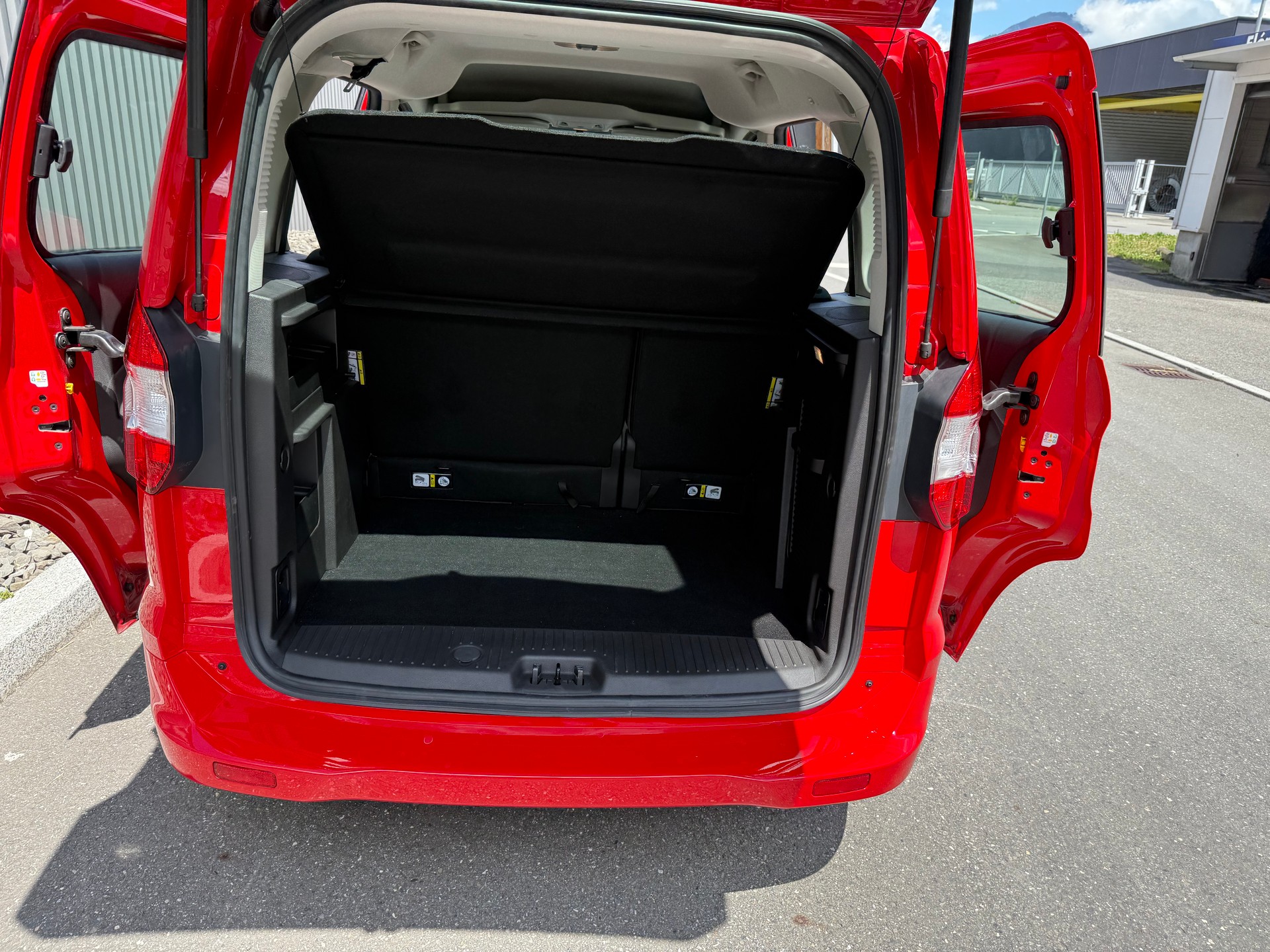 FORD Tourneo Courier 1.0 SCTi Trend AVEC TACHYMÈTRE PROFESSIONNEL-image-15