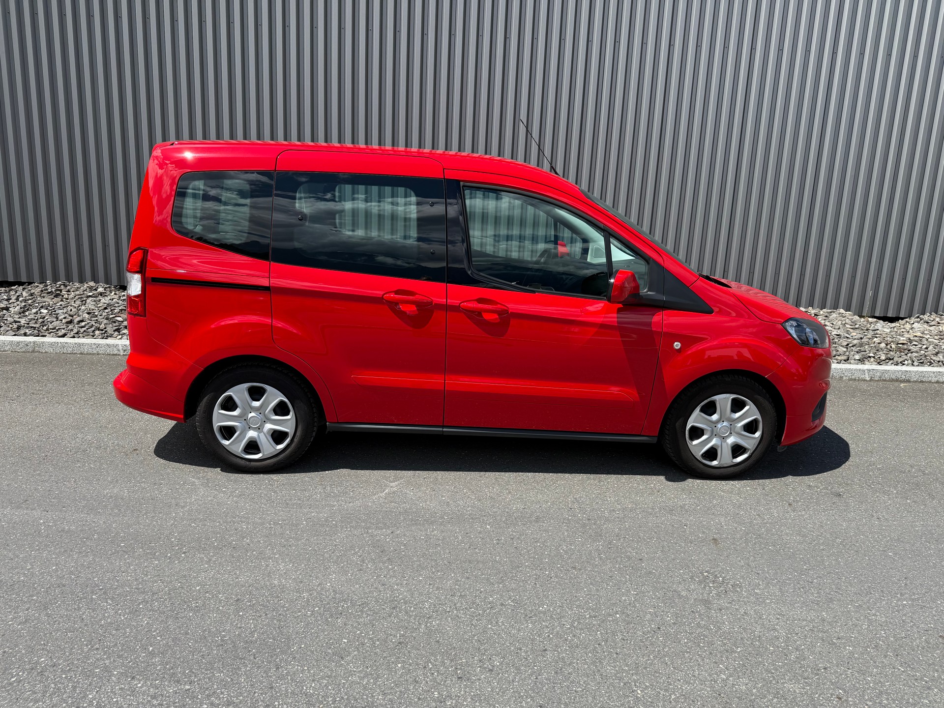 FORD Tourneo Courier 1.0 SCTi Trend AVEC TACHYMÈTRE PROFESSIONNEL-image-8