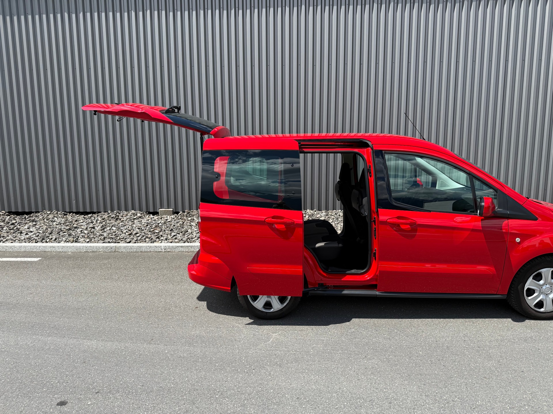 FORD Tourneo Courier 1.0 SCTi Trend AVEC TACHYMÈTRE PROFESSIONNEL-image-12