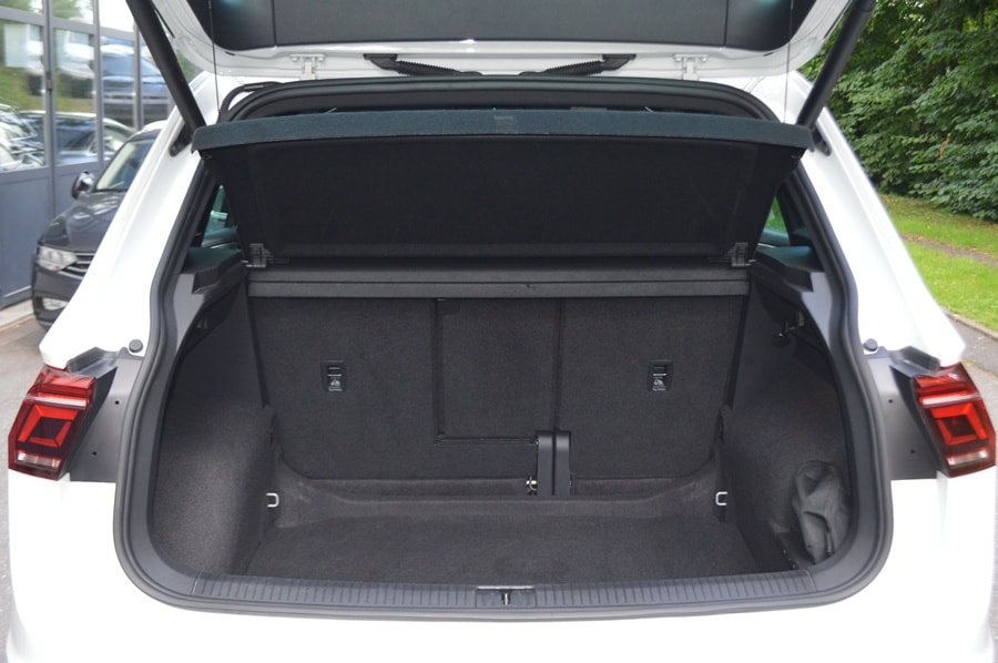 VW Tiguan 2.0TSI R 4Motion DSG Akrapovic I Anhängerkupplung-image-10