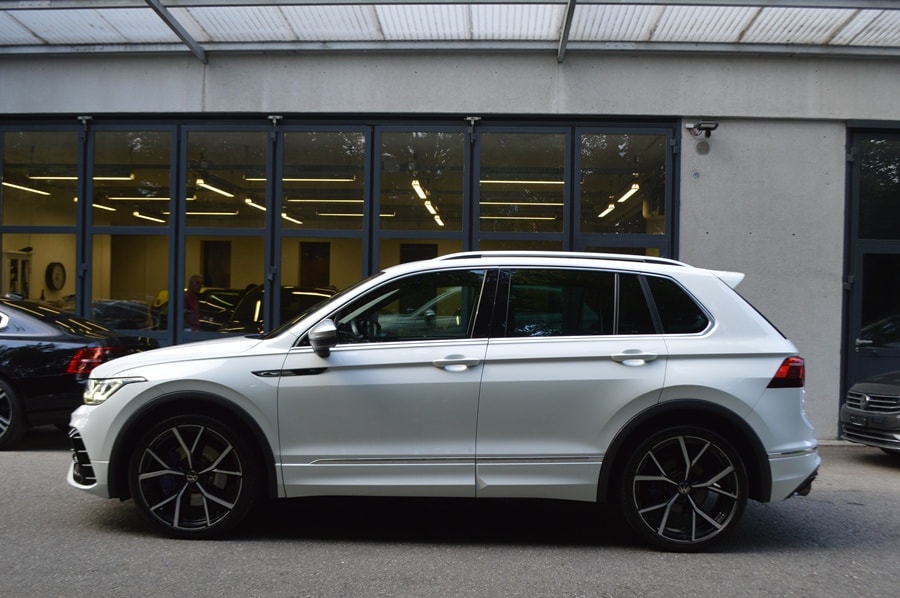 VW Tiguan 2.0TSI R 4Motion DSG Akrapovic I Anhängerkupplung-image-3
