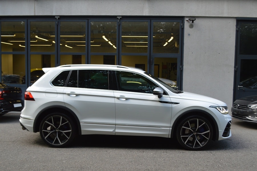 VW Tiguan 2.0TSI R 4Motion DSG Akrapovic I Anhängerkupplung-image-14