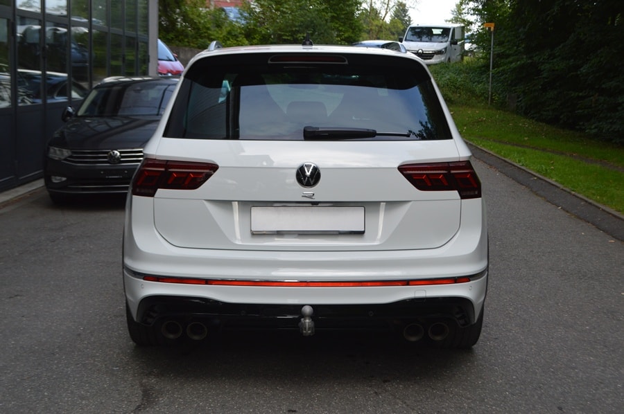 VW Tiguan 2.0TSI R 4Motion DSG Akrapovic I Anhängerkupplung-image-11