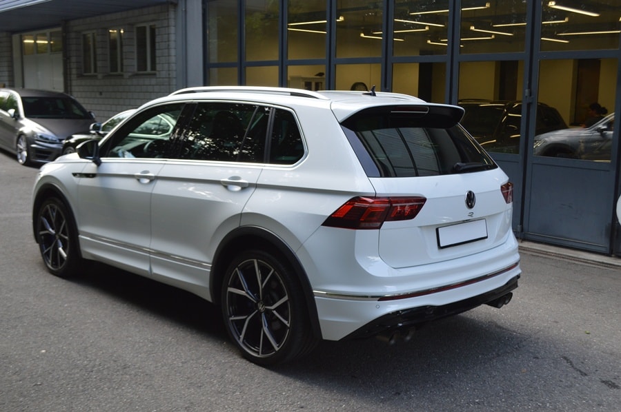 VW Tiguan 2.0TSI R 4Motion DSG Akrapovic I Anhängerkupplung-image-4