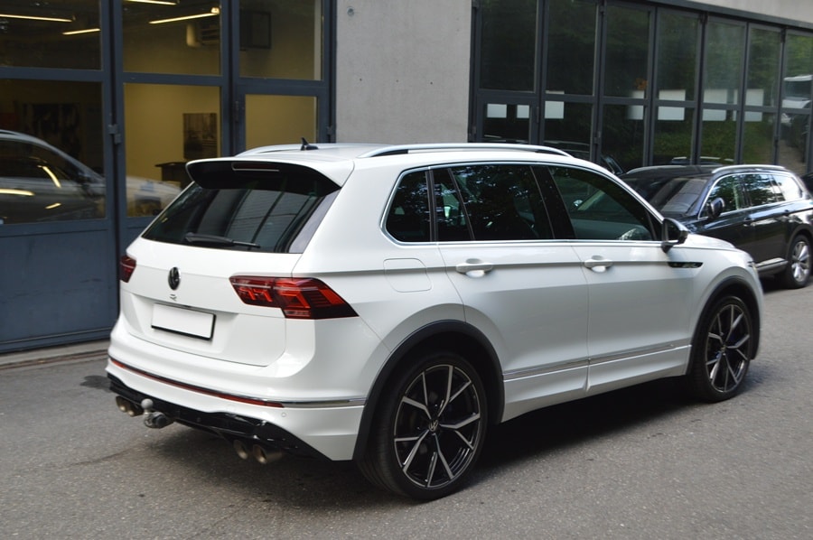 VW Tiguan 2.0TSI R 4Motion DSG Akrapovic I Anhängerkupplung-image-15